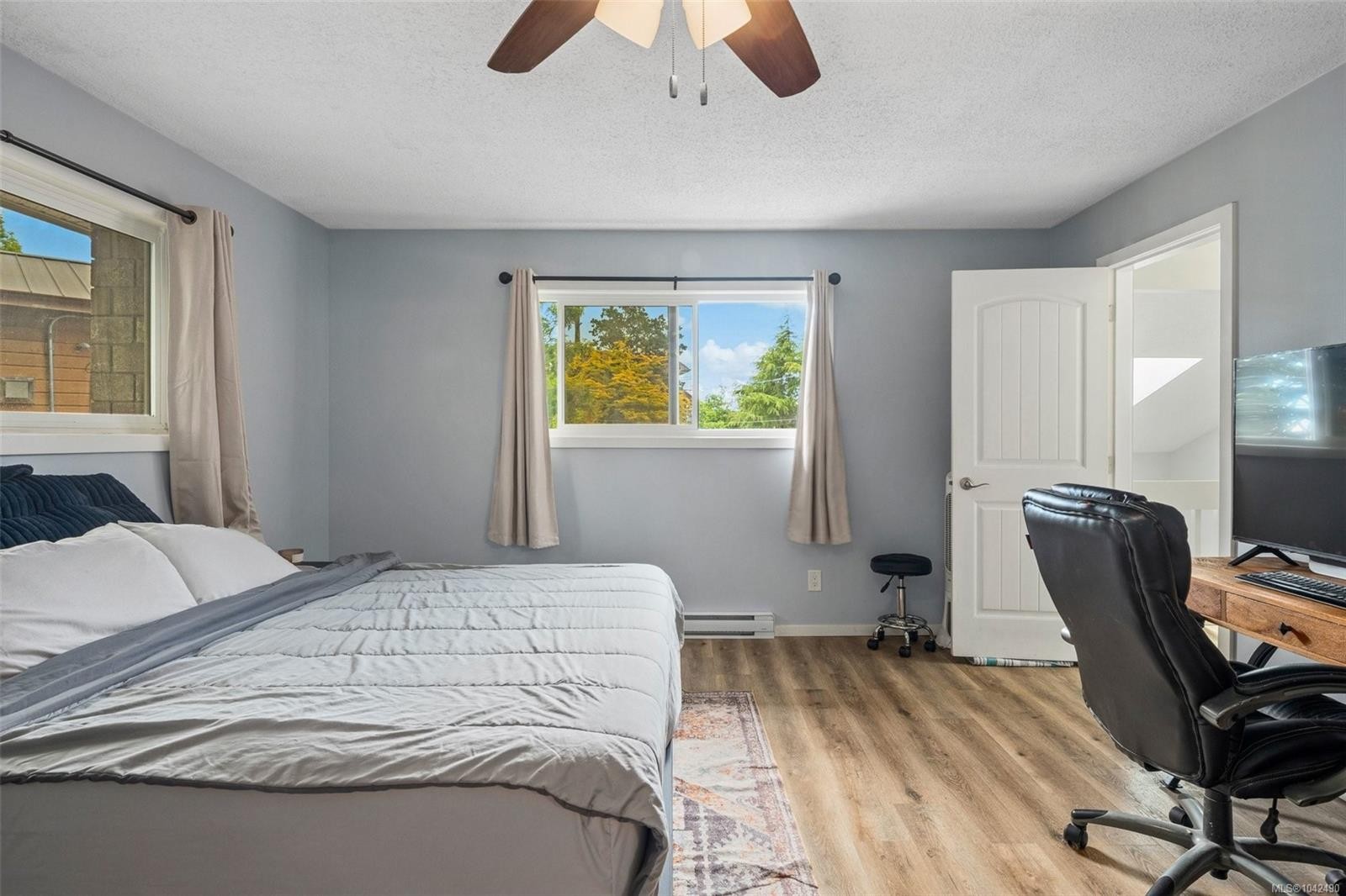 335 Damon Dr, View Royal, BC