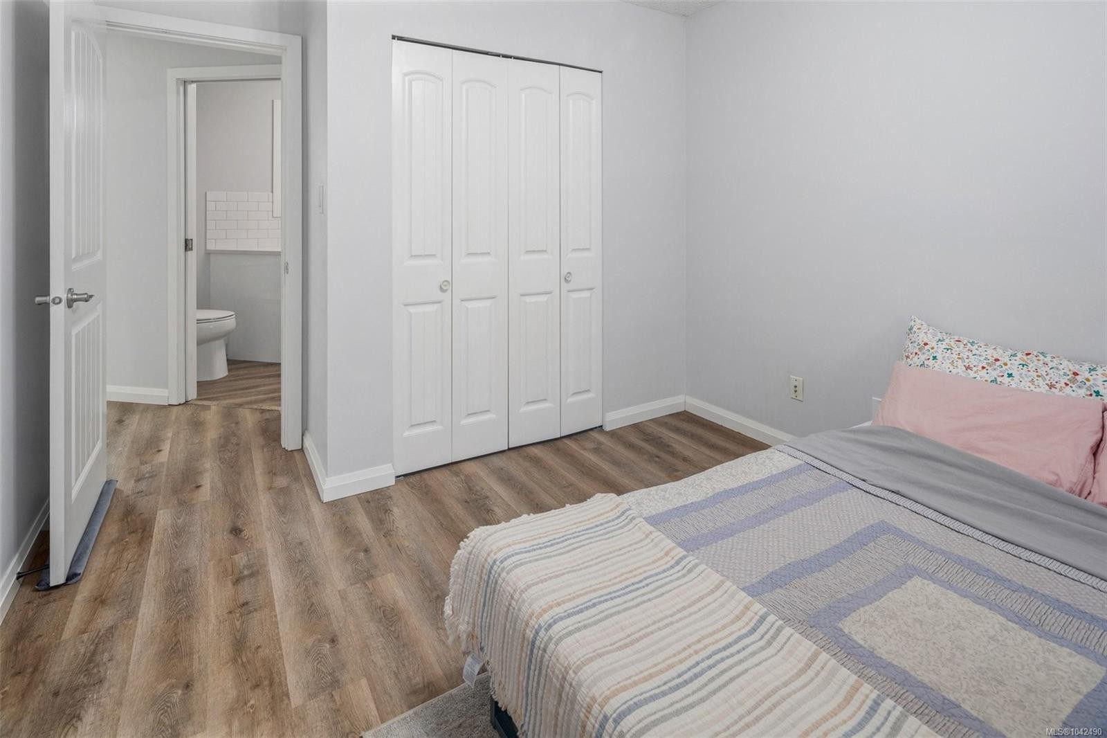 335 Damon Dr, View Royal, BC