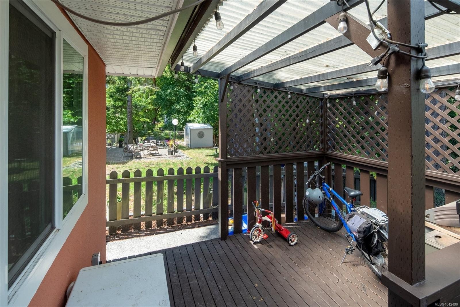 335 Damon Dr, View Royal, BC