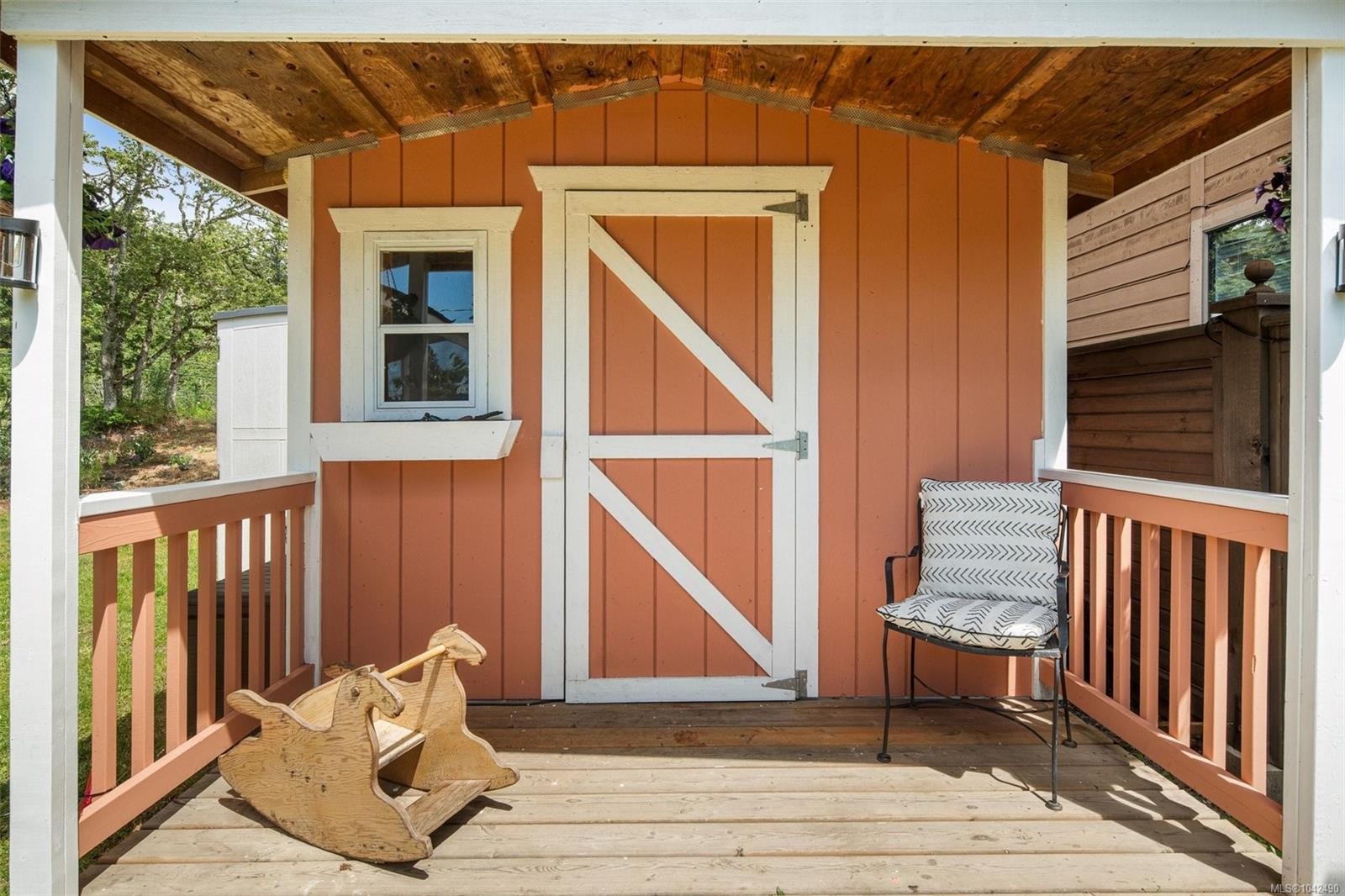 335 Damon Dr, View Royal, BC