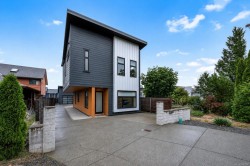 3341 Skinner Rd Duncan, BC V9L 4V4