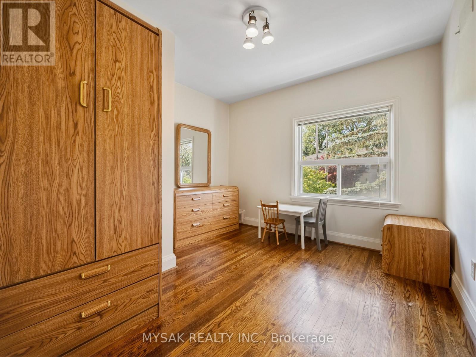21 Oak Hampton Boulevard, Toronto, ON