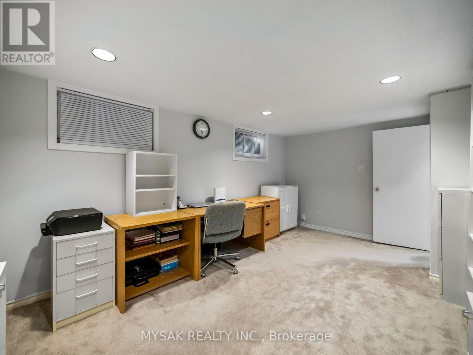 21 Oak Hampton Boulevard, Toronto, ON