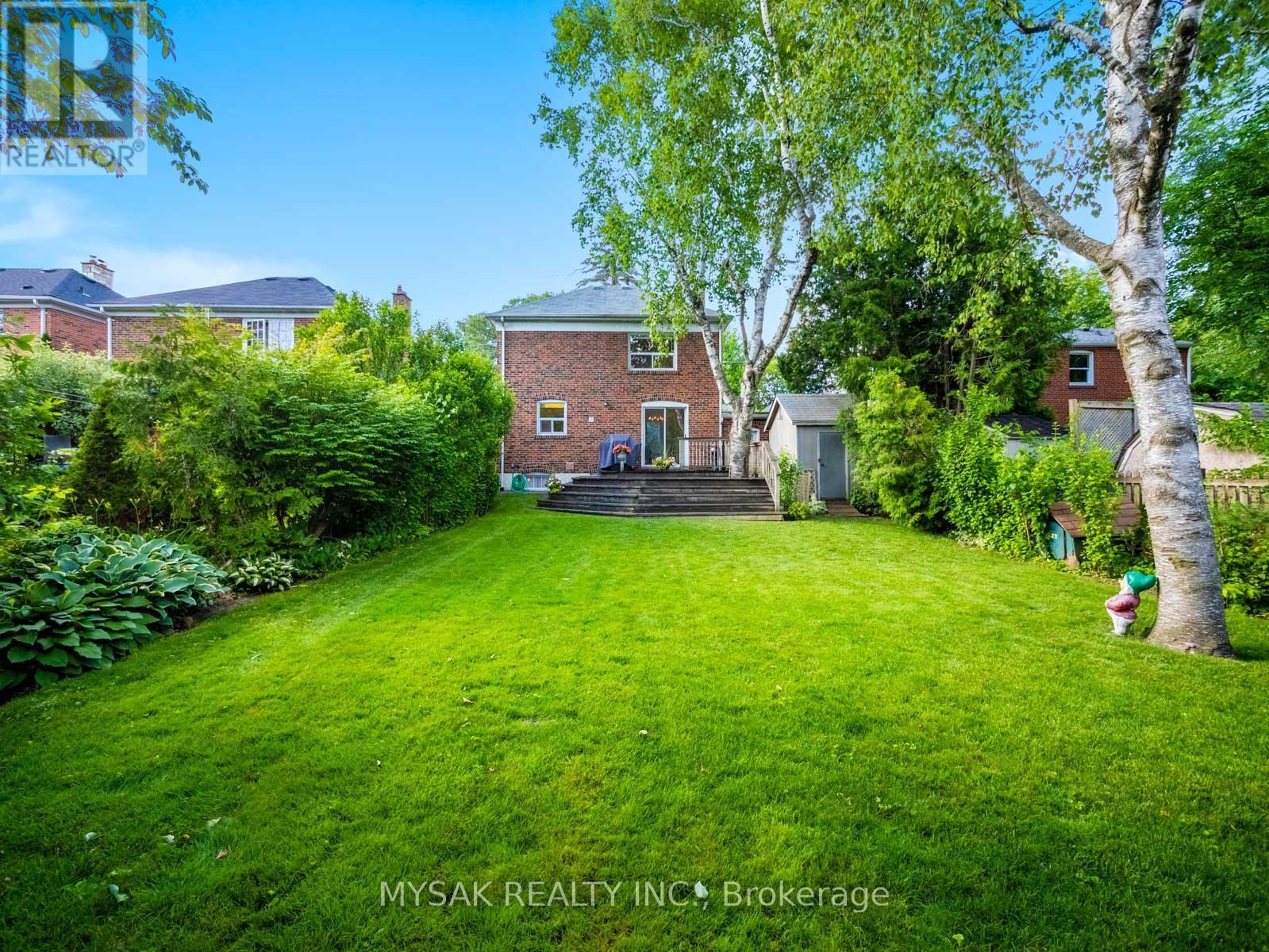 21 Oak Hampton Boulevard, Toronto, ON