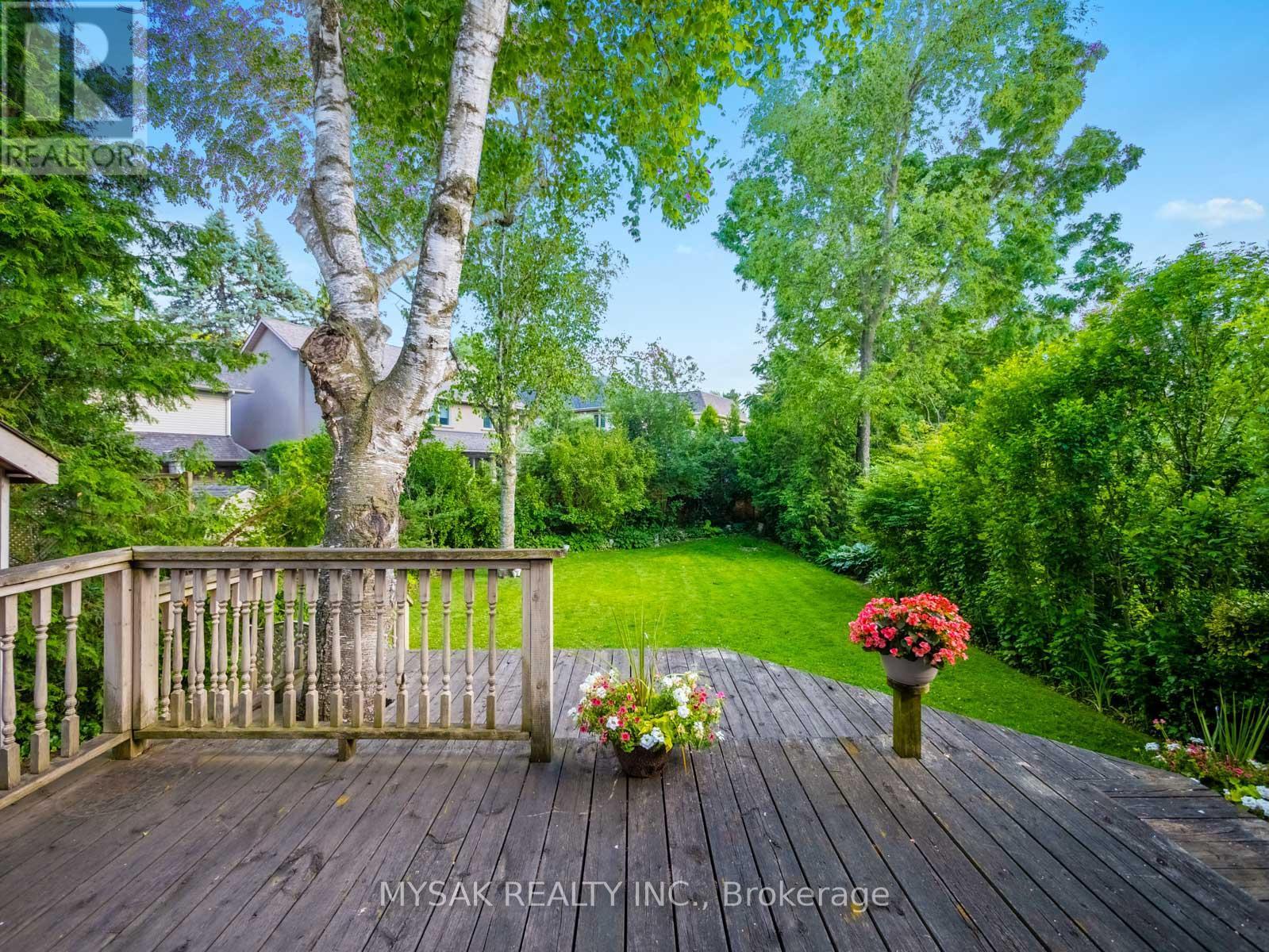 21 Oak Hampton Boulevard, Toronto, ON