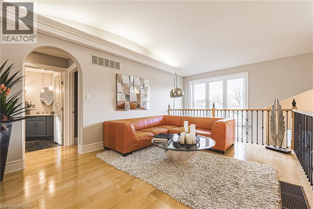 Living room - 712 Highvalley Road, Ancaster, ON