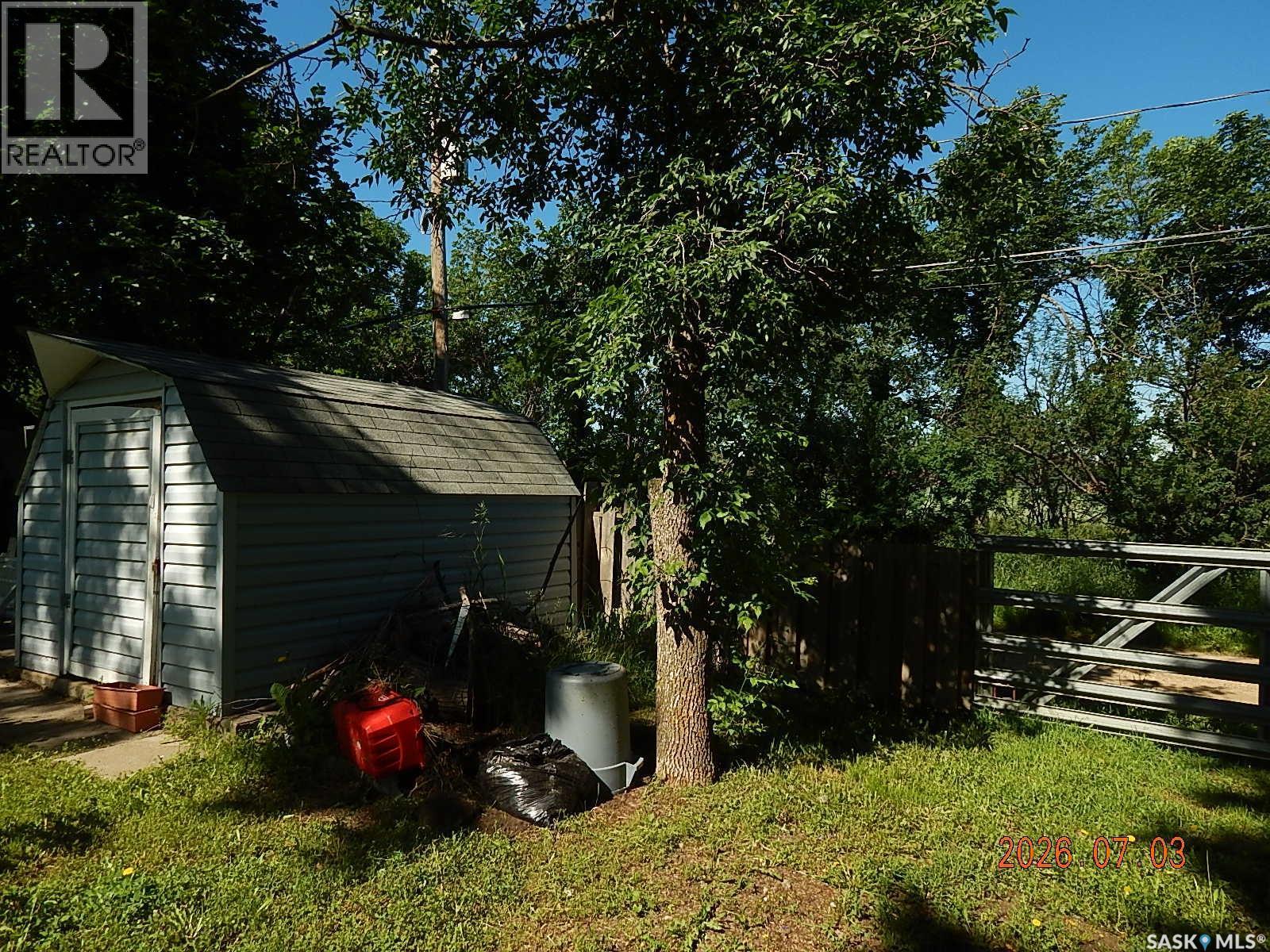 710 3Rd Street E, Assiniboia, SK