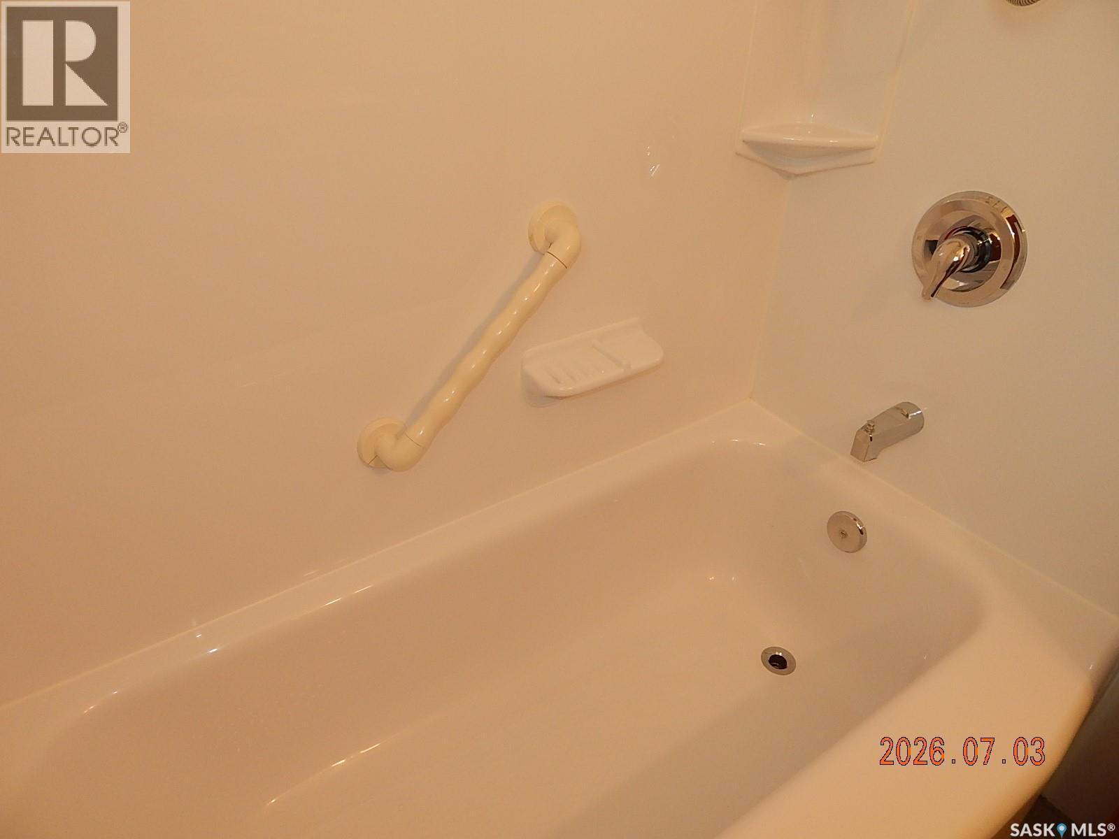 710 3Rd Street E, Assiniboia, SK - Indoor Photo Showing Bathroom