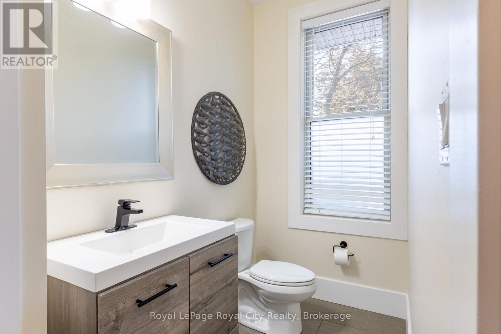 Main Floor Powder - 255 Normandy Avenue, Waterloo, ON