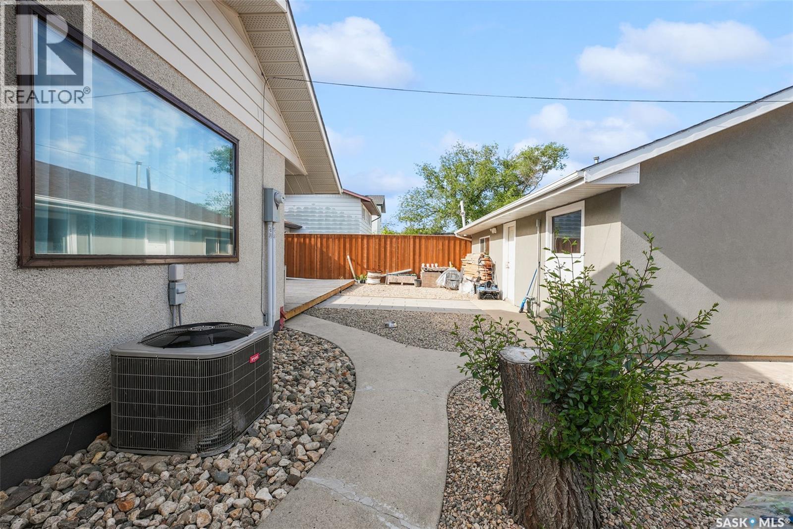 327 Retallack Street, Regina, SK