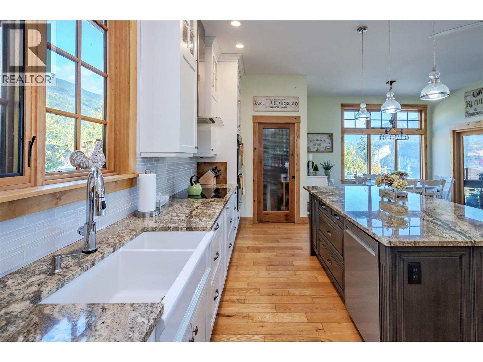 8840 Olson Road, Kaslo, BC - Indoor Photo Showing Kitchen With Double Sink With Upgraded Kitchen