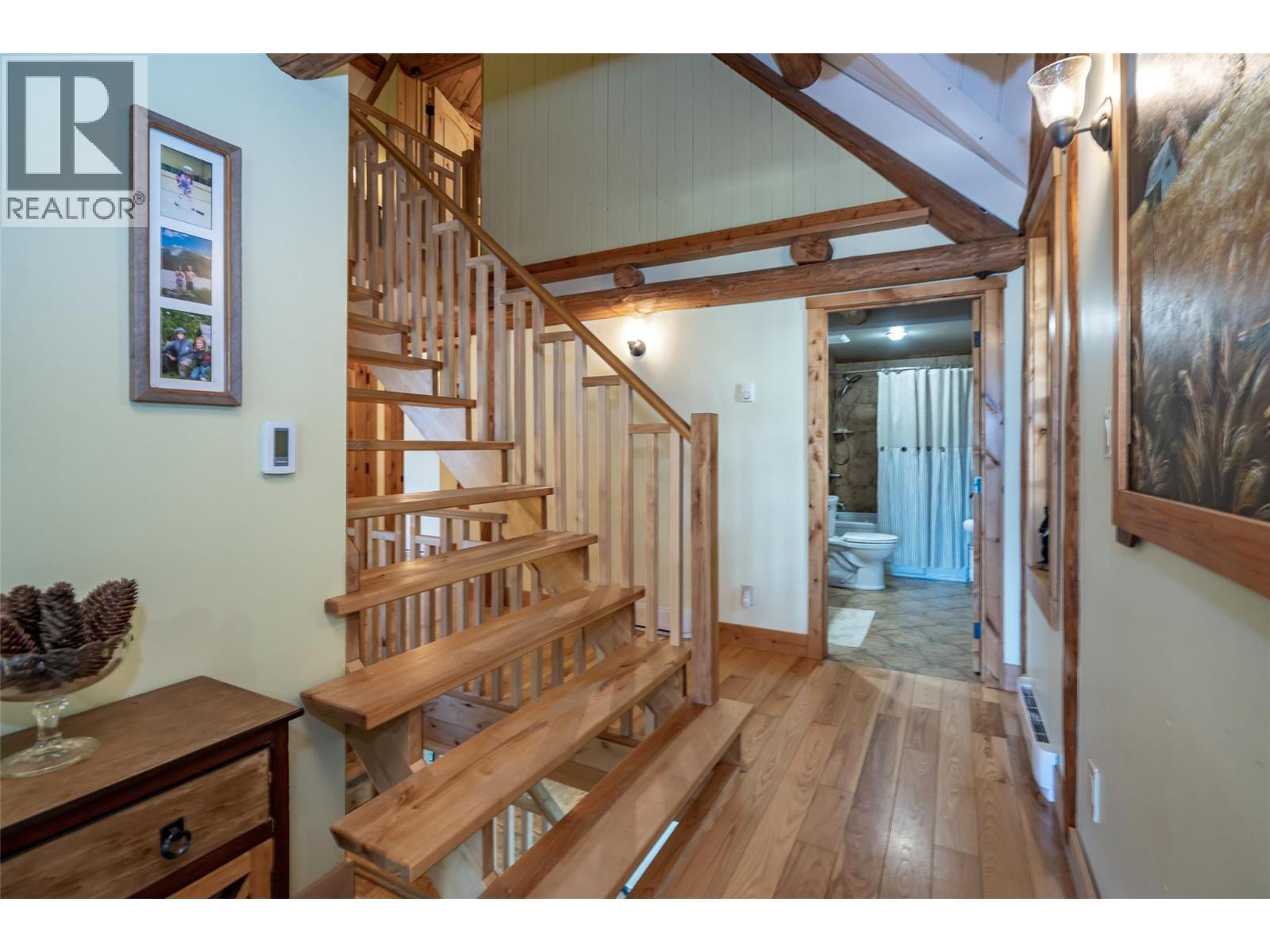 8840 Olson Road, Kaslo, BC - Indoor Photo Showing Other Room