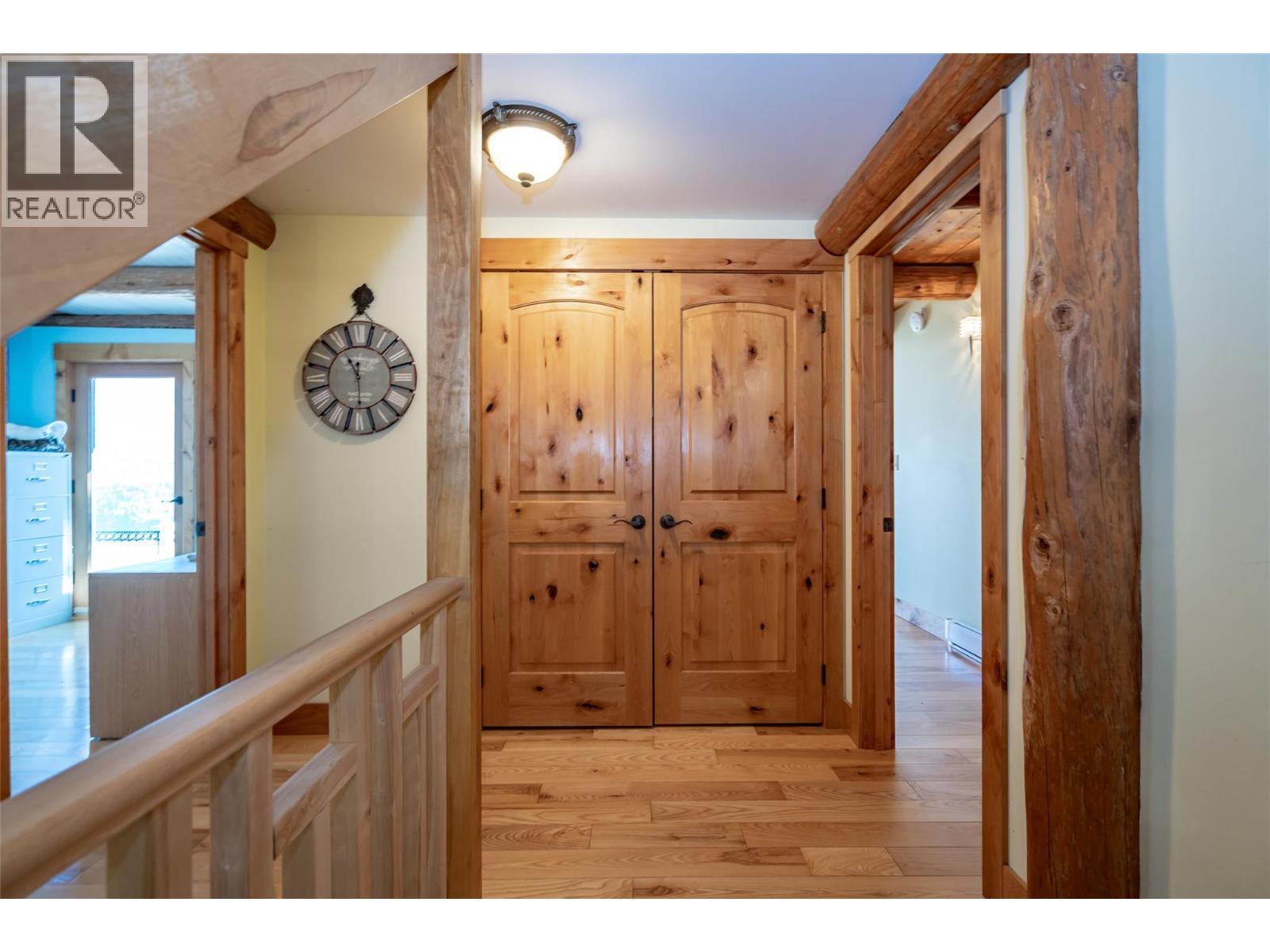 8840 Olson Road, Kaslo, BC - Indoor Photo Showing Other Room