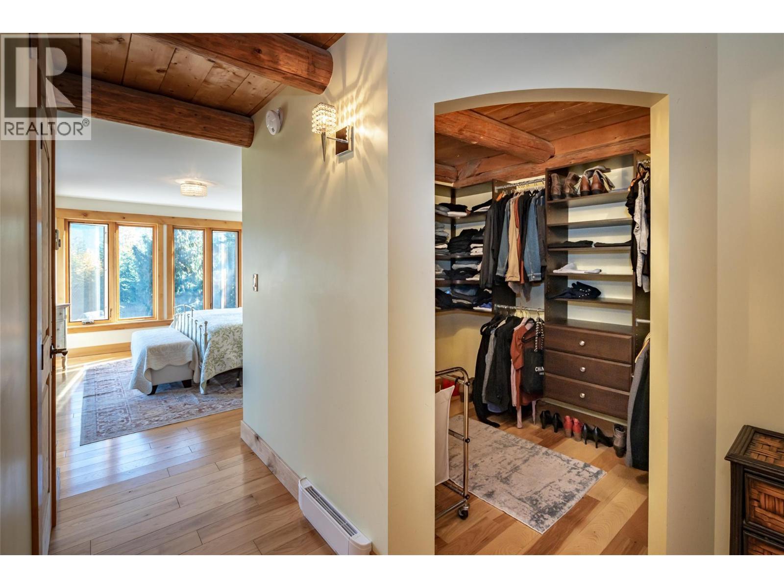 8840 Olson Road, Kaslo, BC - Indoor