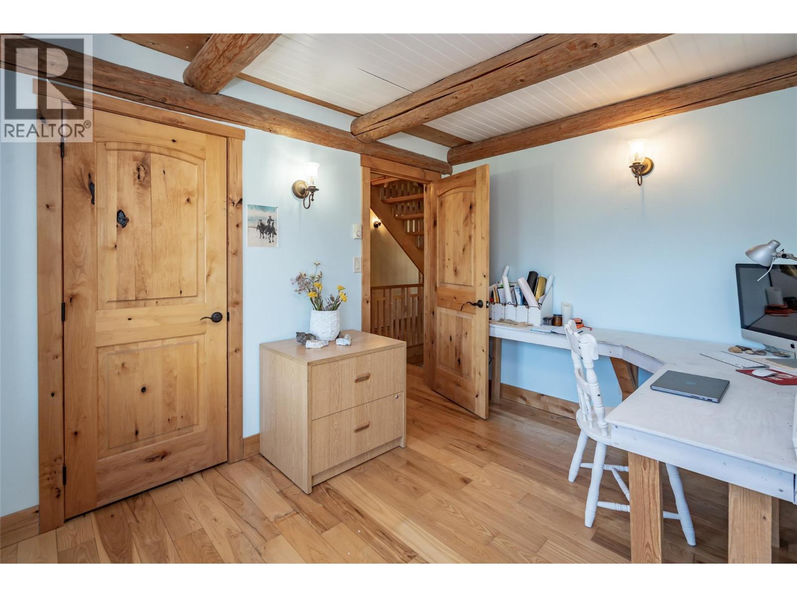 8840 Olson Road, Kaslo, BC - Indoor