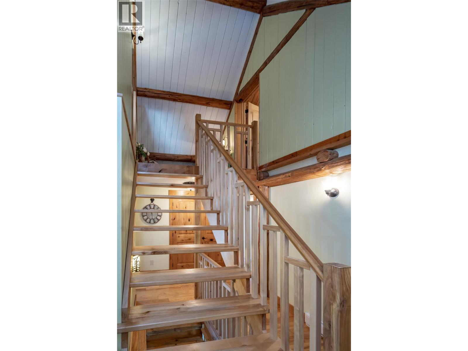 8840 Olson Road, Kaslo, BC - Indoor Photo Showing Other Room