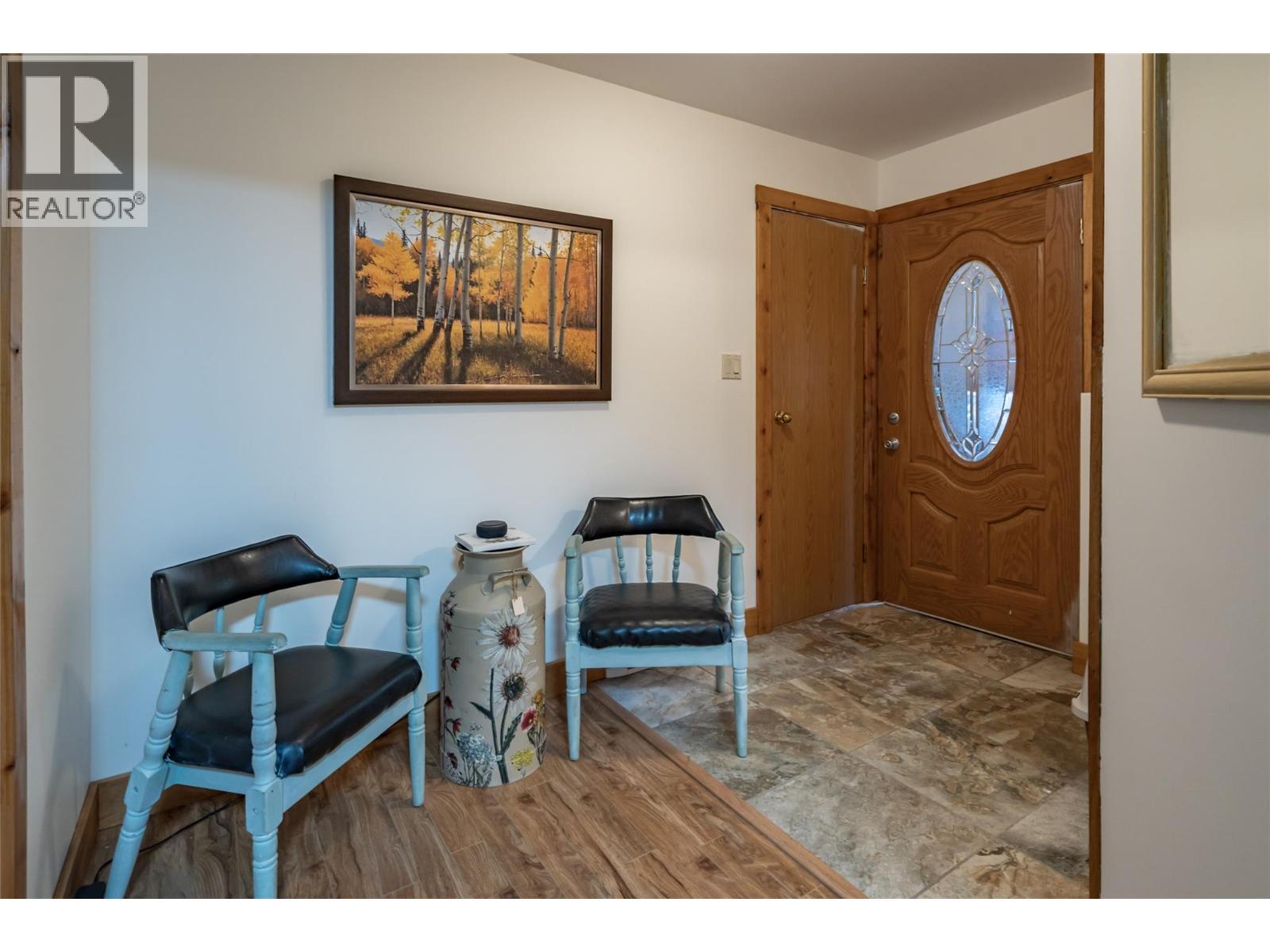 8840 Olson Road, Kaslo, BC - Indoor Photo Showing Other Room