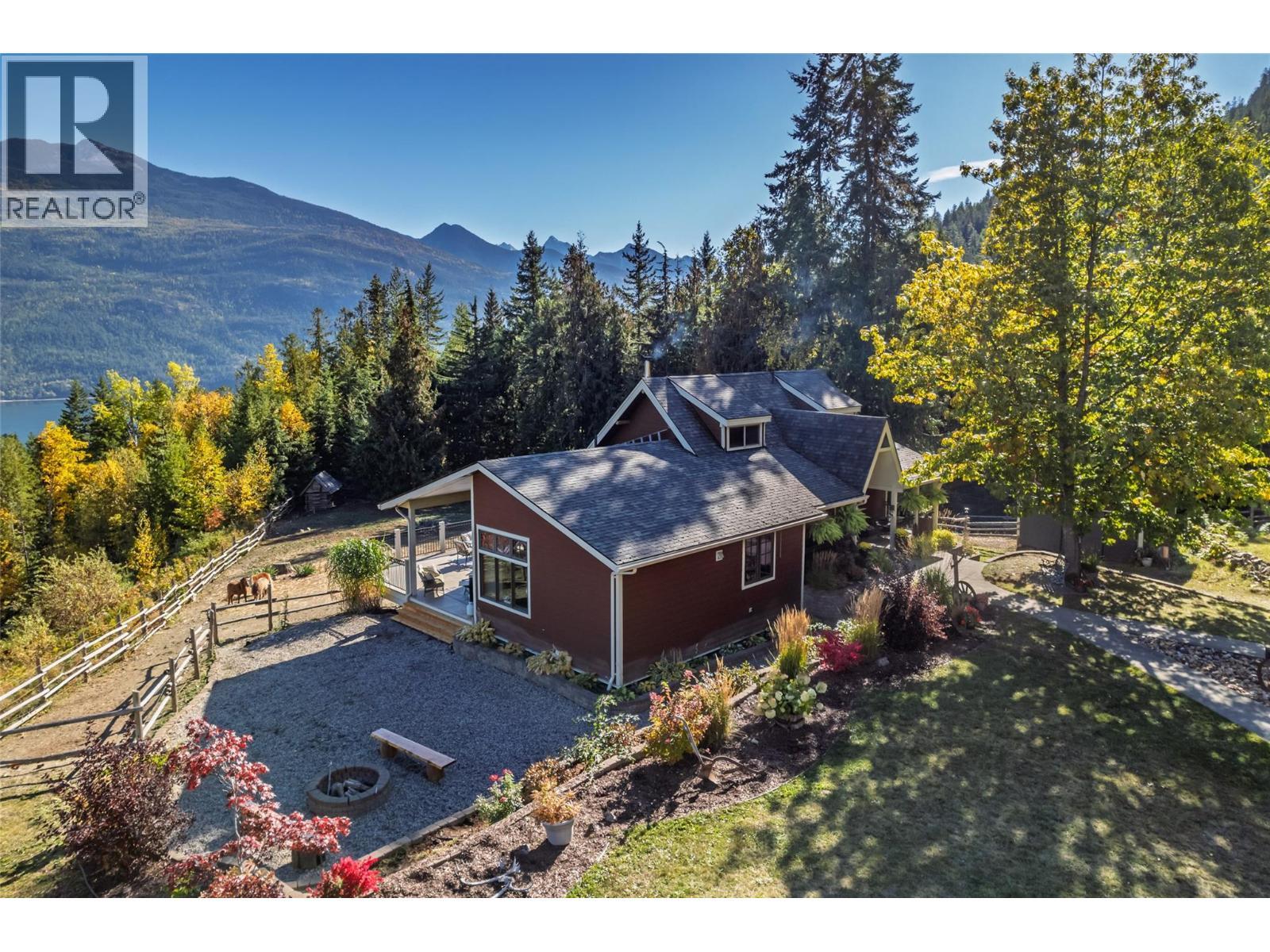 8840 Olson Road, Kaslo, BC - Outdoor
