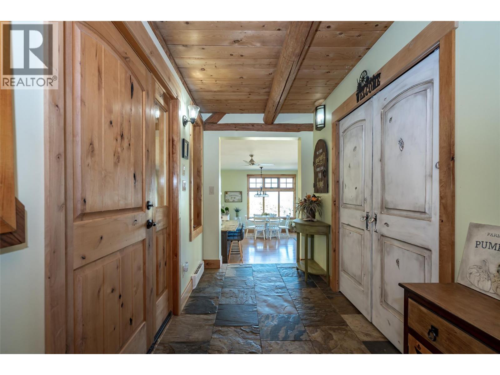 8840 Olson Road, Kaslo, BC - Indoor Photo Showing Other Room