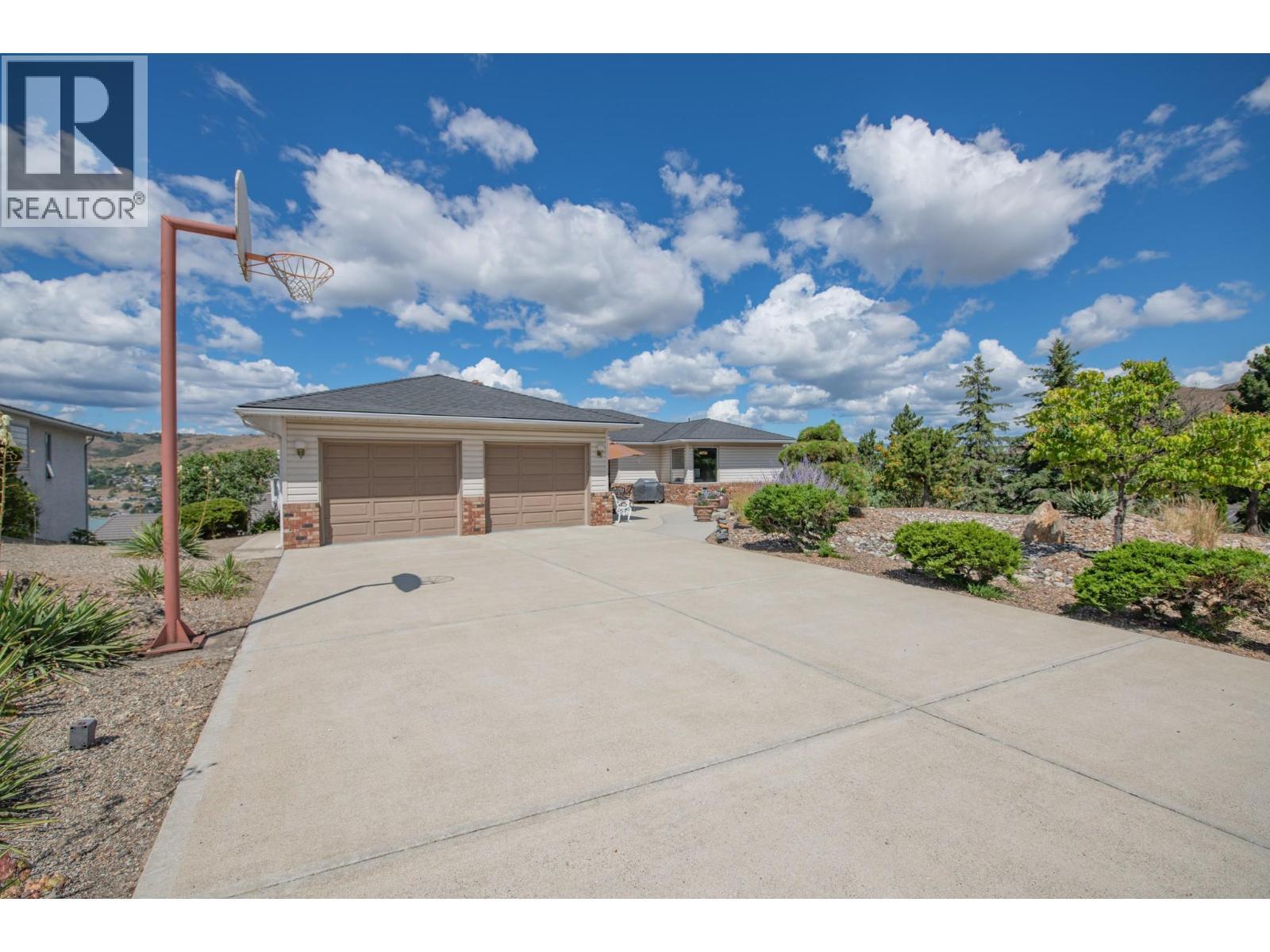 8898 Michael Drive, Coldstream, BC