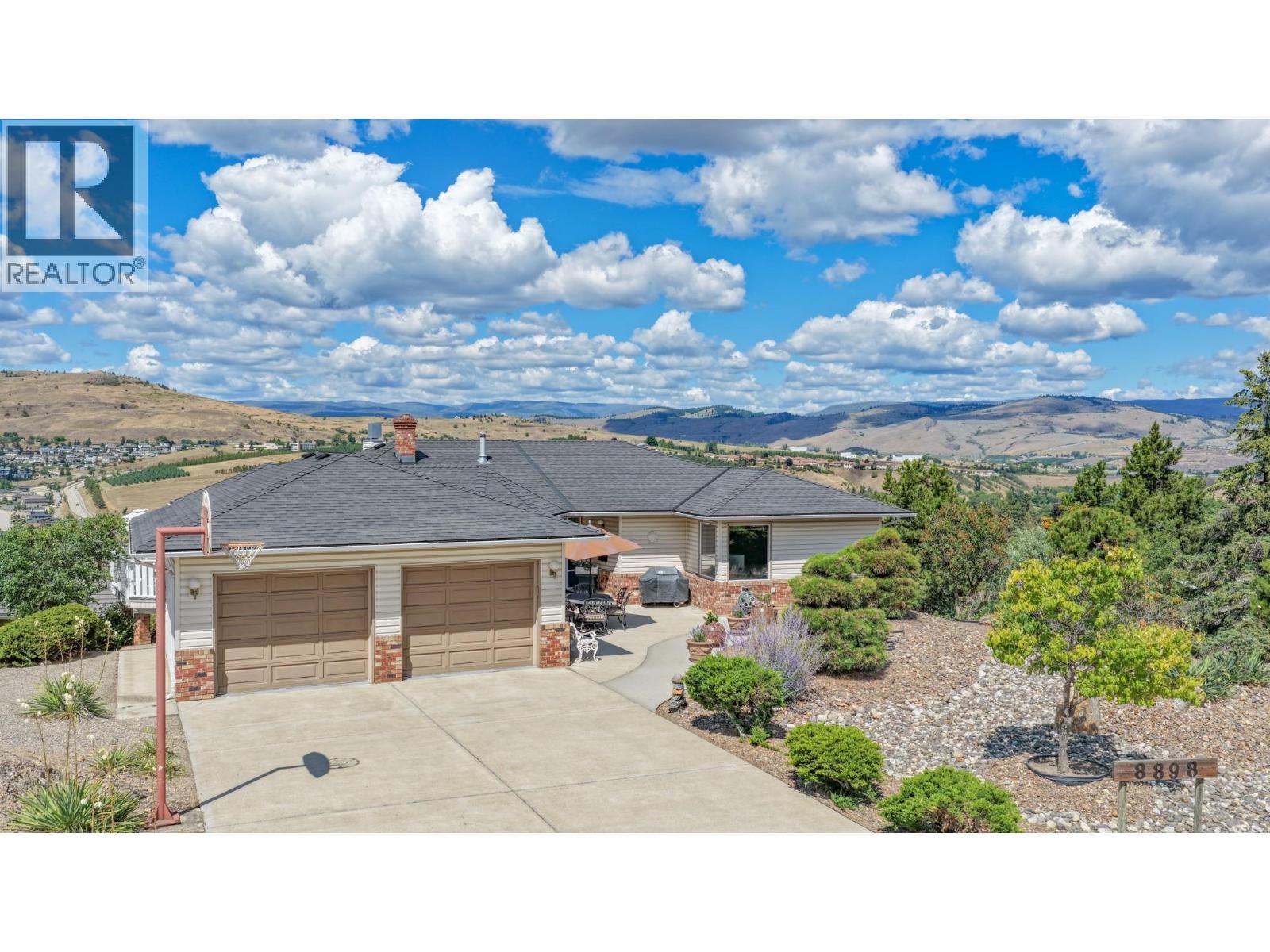 8898 Michael Drive, Coldstream, BC