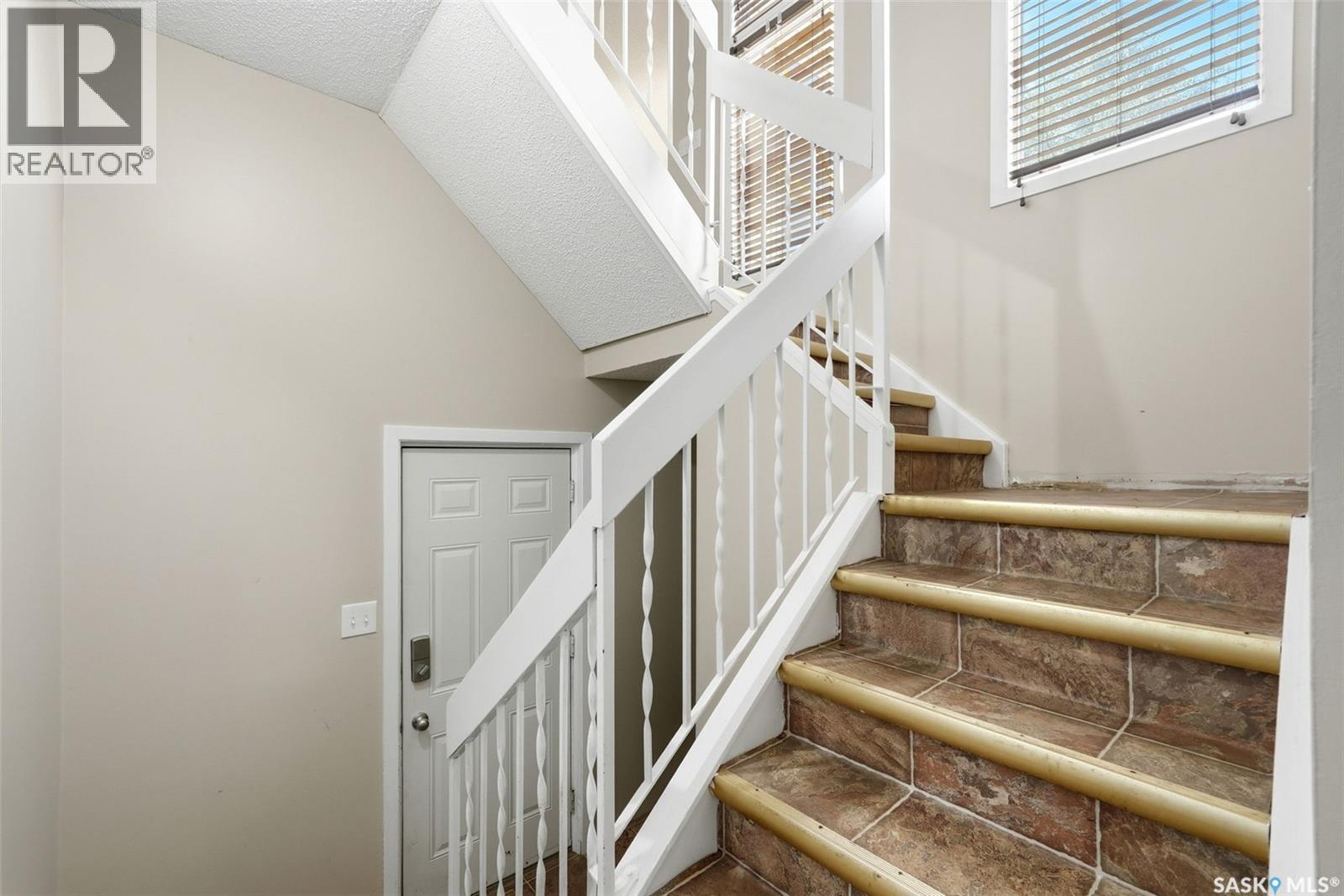 5056 10Th Avenue, Regina, SK - Indoor Photo Showing Other Room