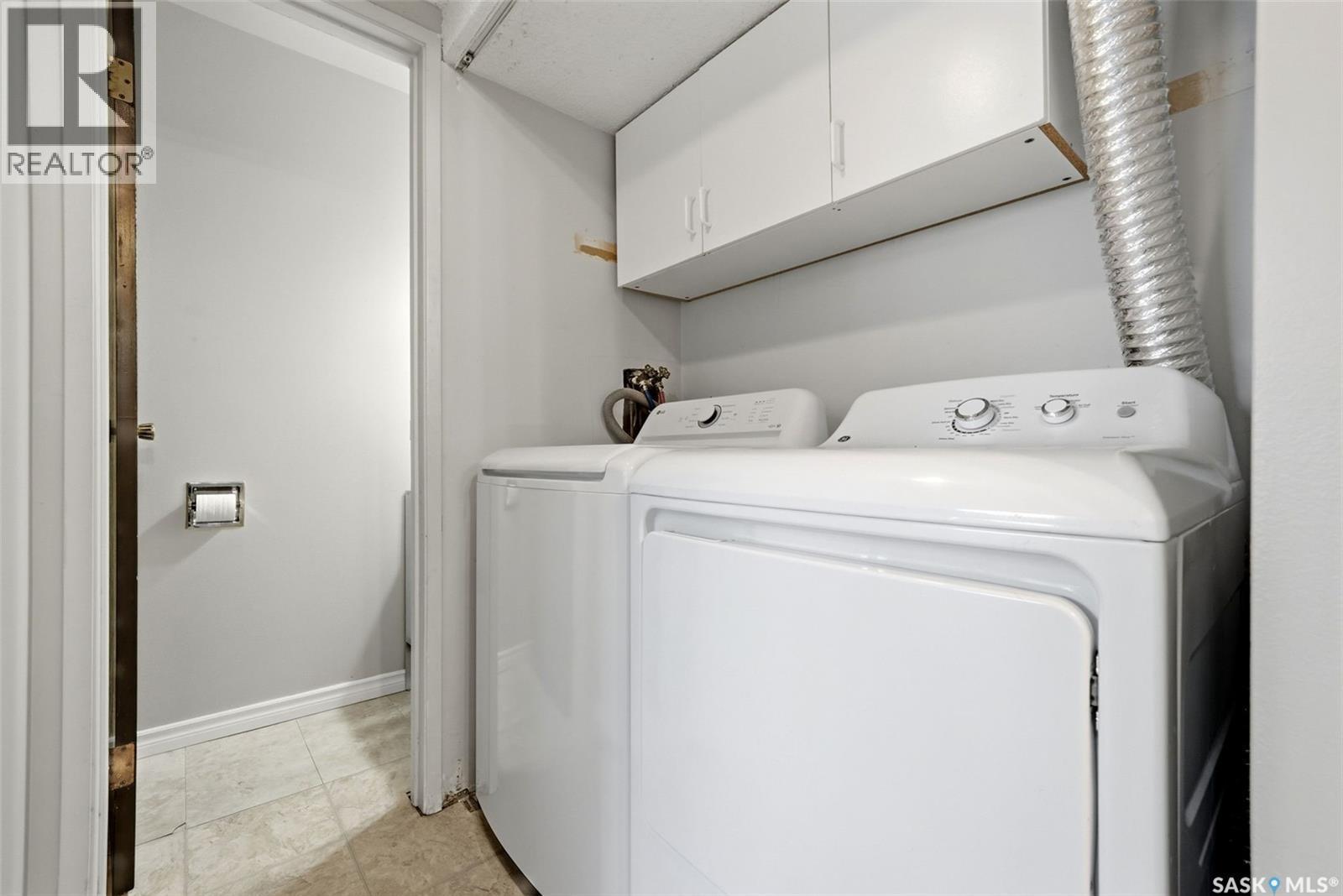 5056 10Th Avenue, Regina, SK - Indoor Photo Showing Laundry Room