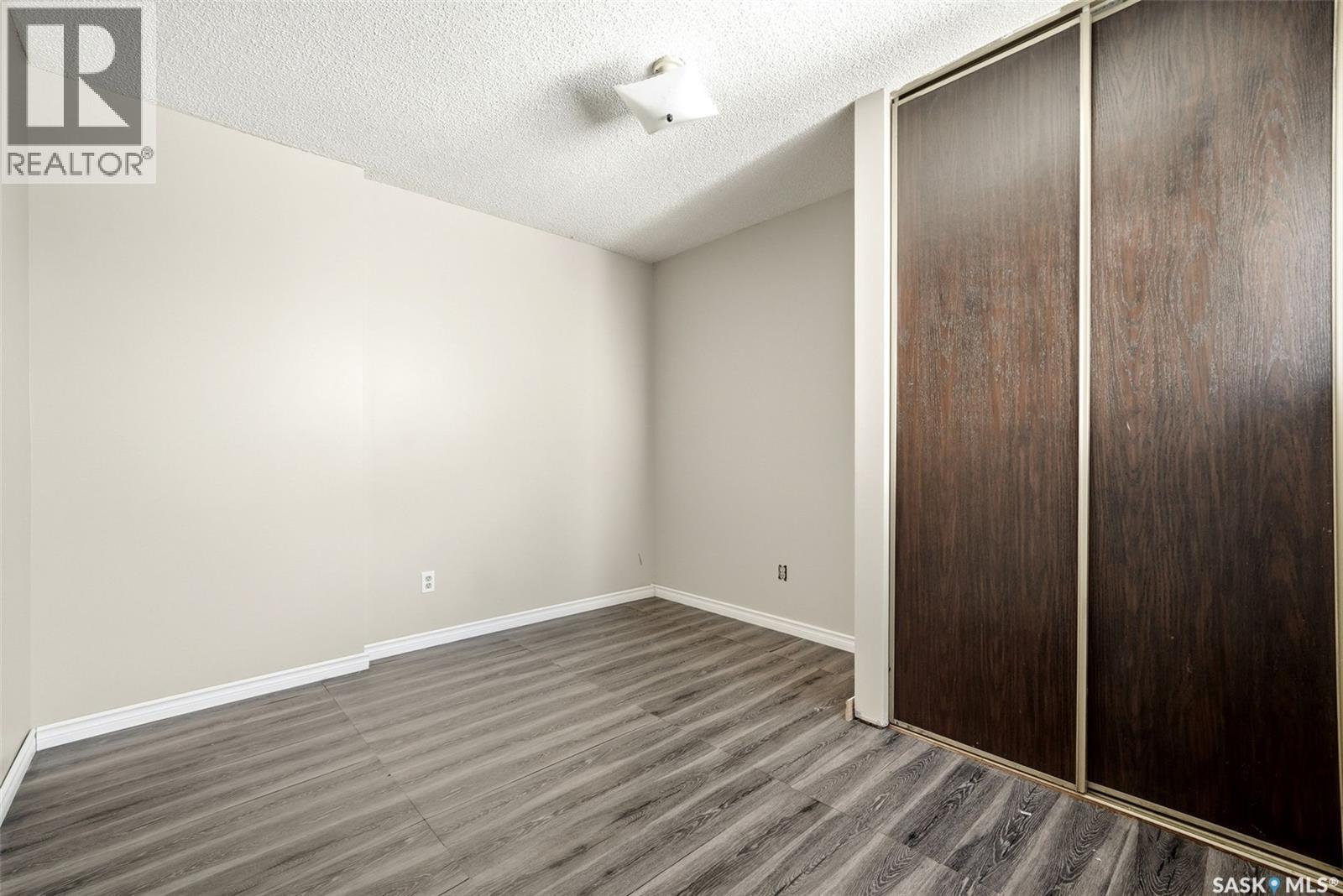 5056 10Th Avenue, Regina, SK - Indoor Photo Showing Other Room