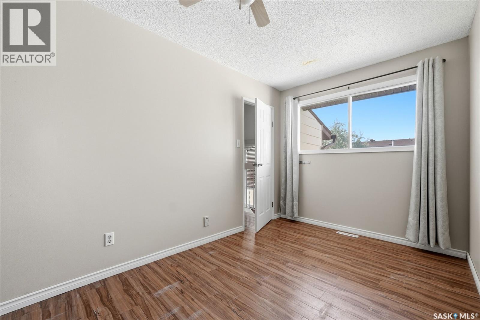 5056 10Th Avenue, Regina, SK - Indoor Photo Showing Other Room