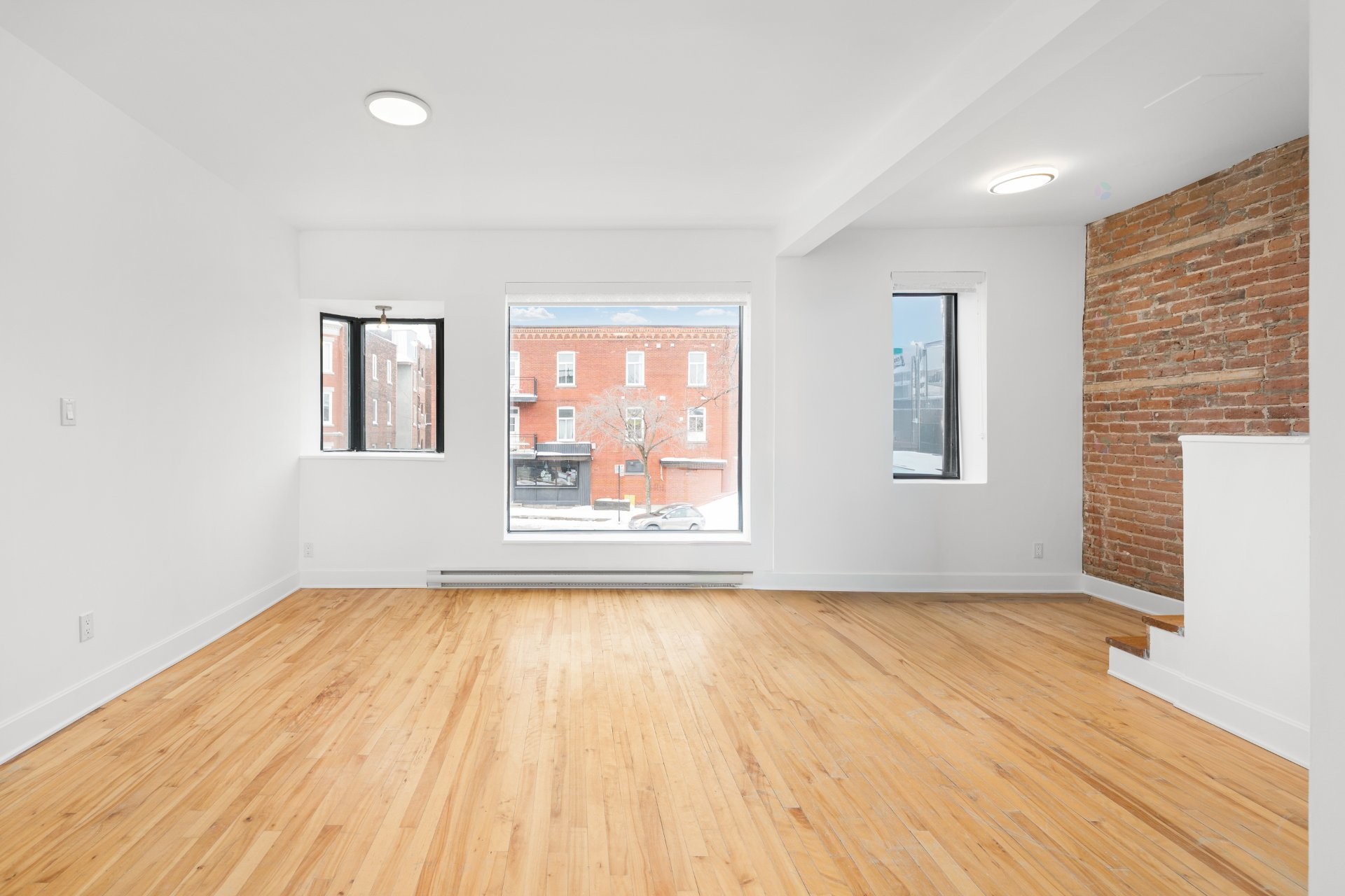 Living Room - 354 Boul. St-Joseph O., Montréal (Le Plateau-Mont-Royal), QC - Indoor Photo Showing Other Room