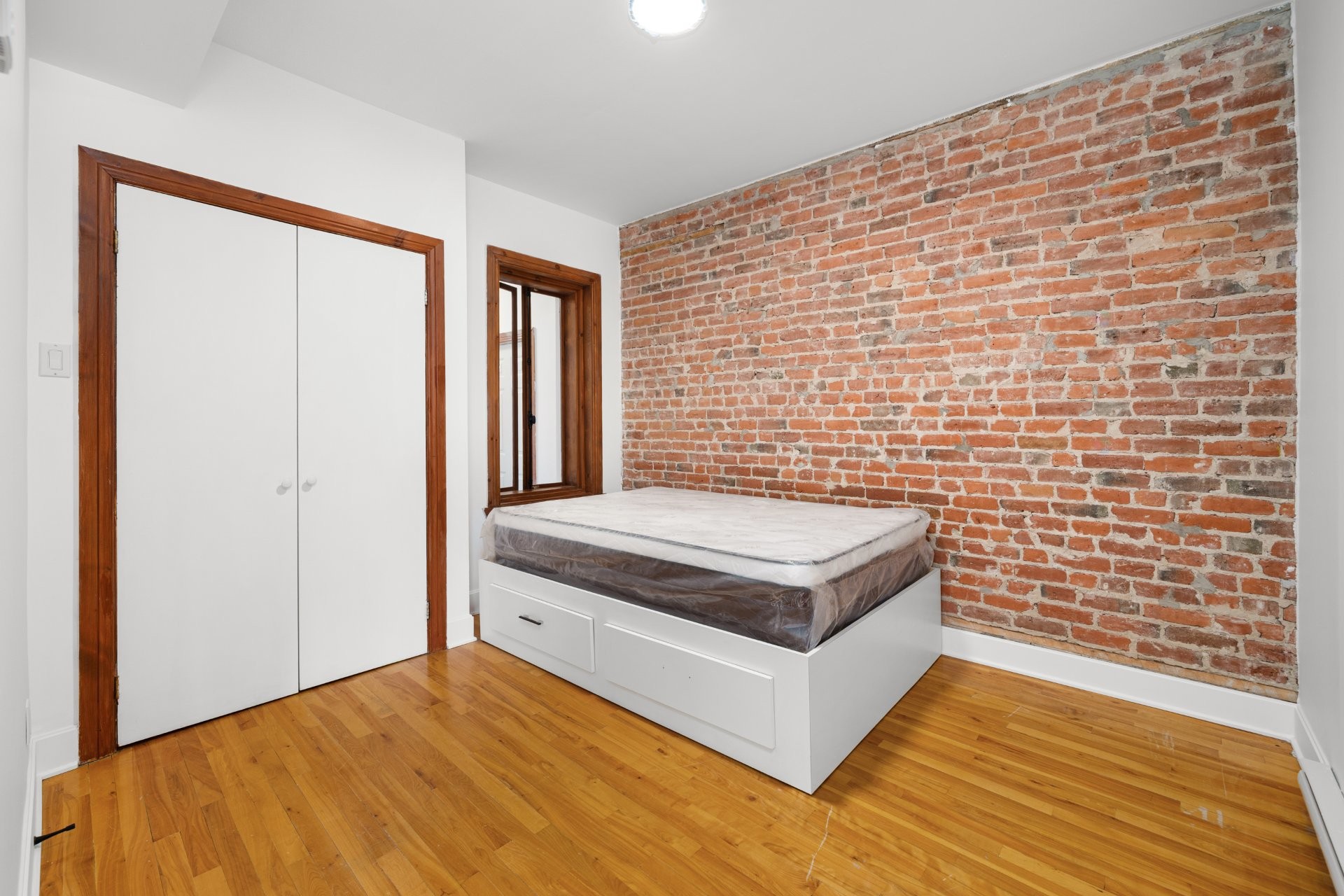 Bedroom - 354 Boul. St-Joseph O., Montréal (Le Plateau-Mont-Royal), QC - Indoor