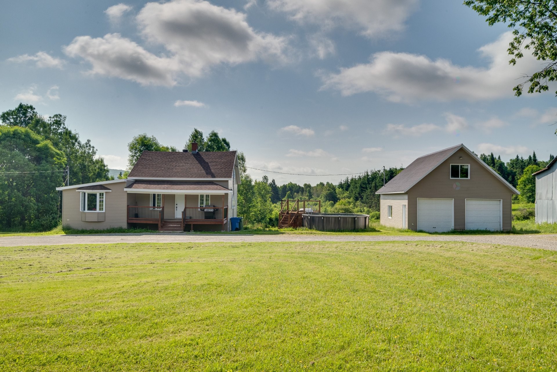 Front of Structure - 244 Route 204 O., Saint-Adalbert, QC