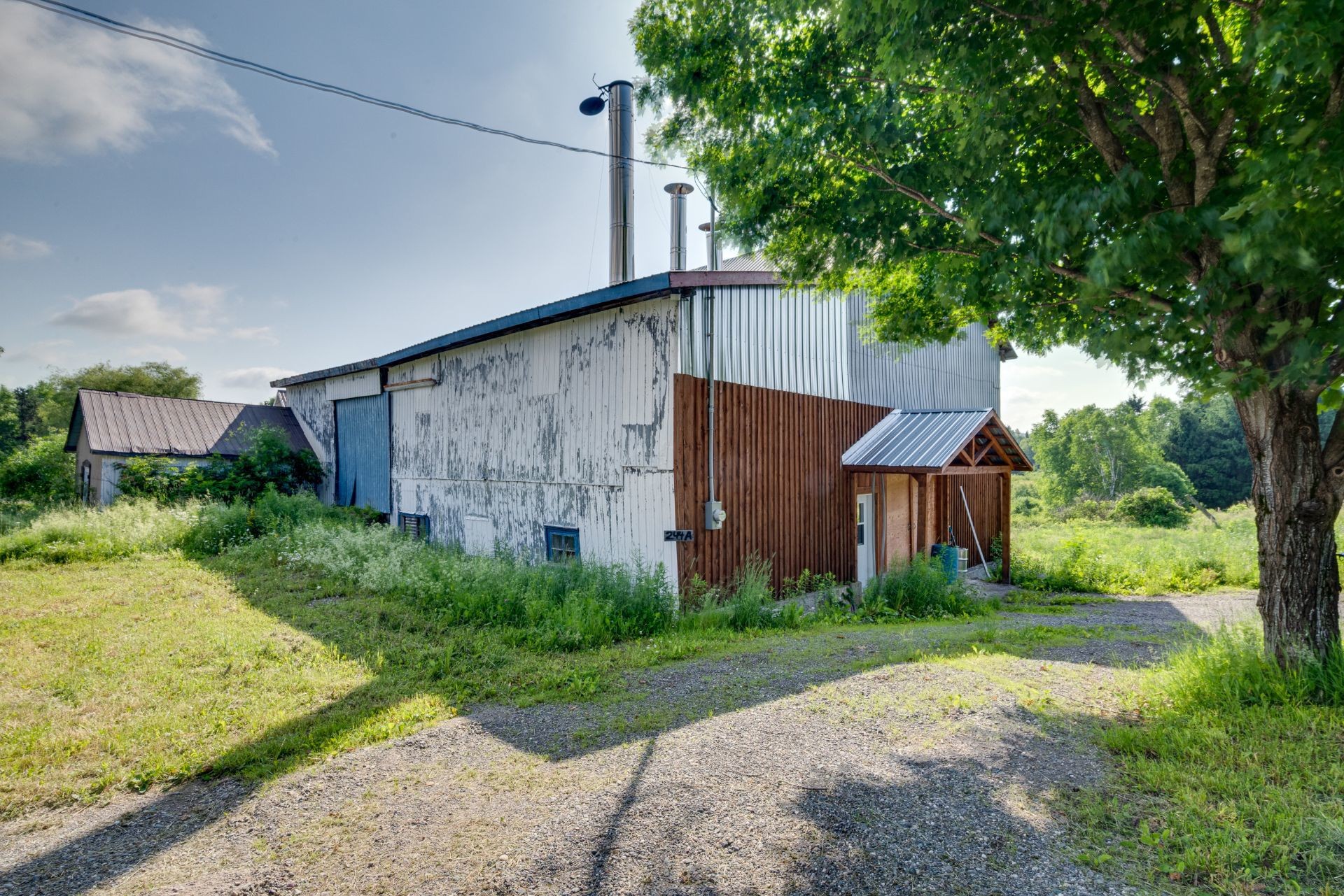 Barn - 244 Route 204 O., Saint-Adalbert, QC