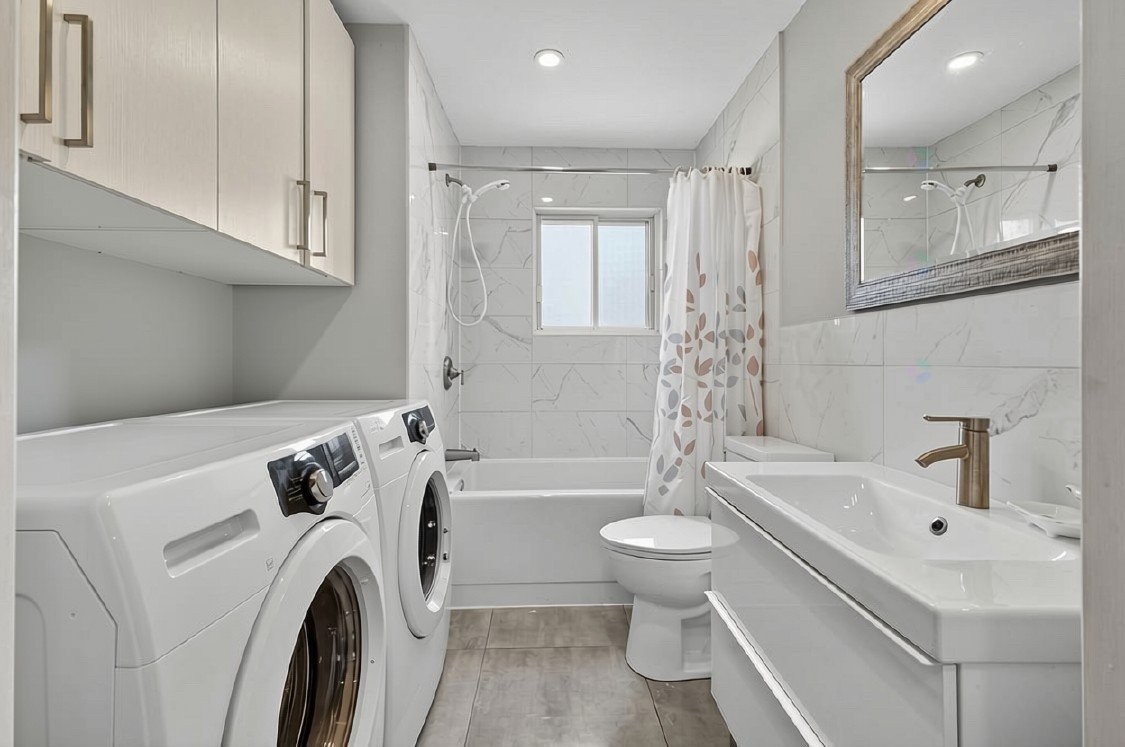 Bathroom - 9145 Av. Christophe-Colomb, Montréal (Ahuntsic-Cartierville), QC