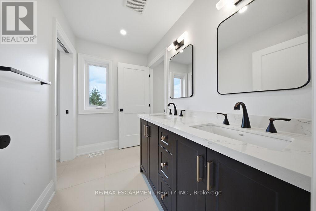 62 Jeremy Street, Hamilton, ON