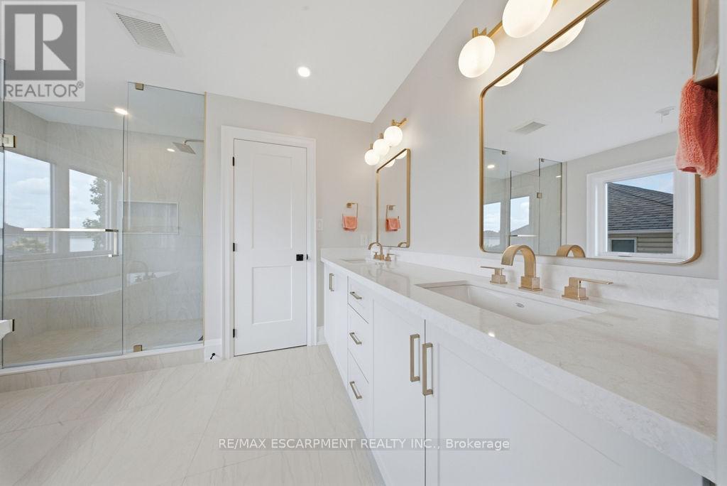 62 Jeremy Street, Hamilton, ON