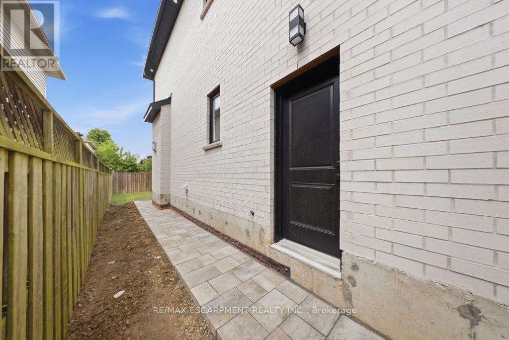 62 Jeremy Street, Hamilton, ON