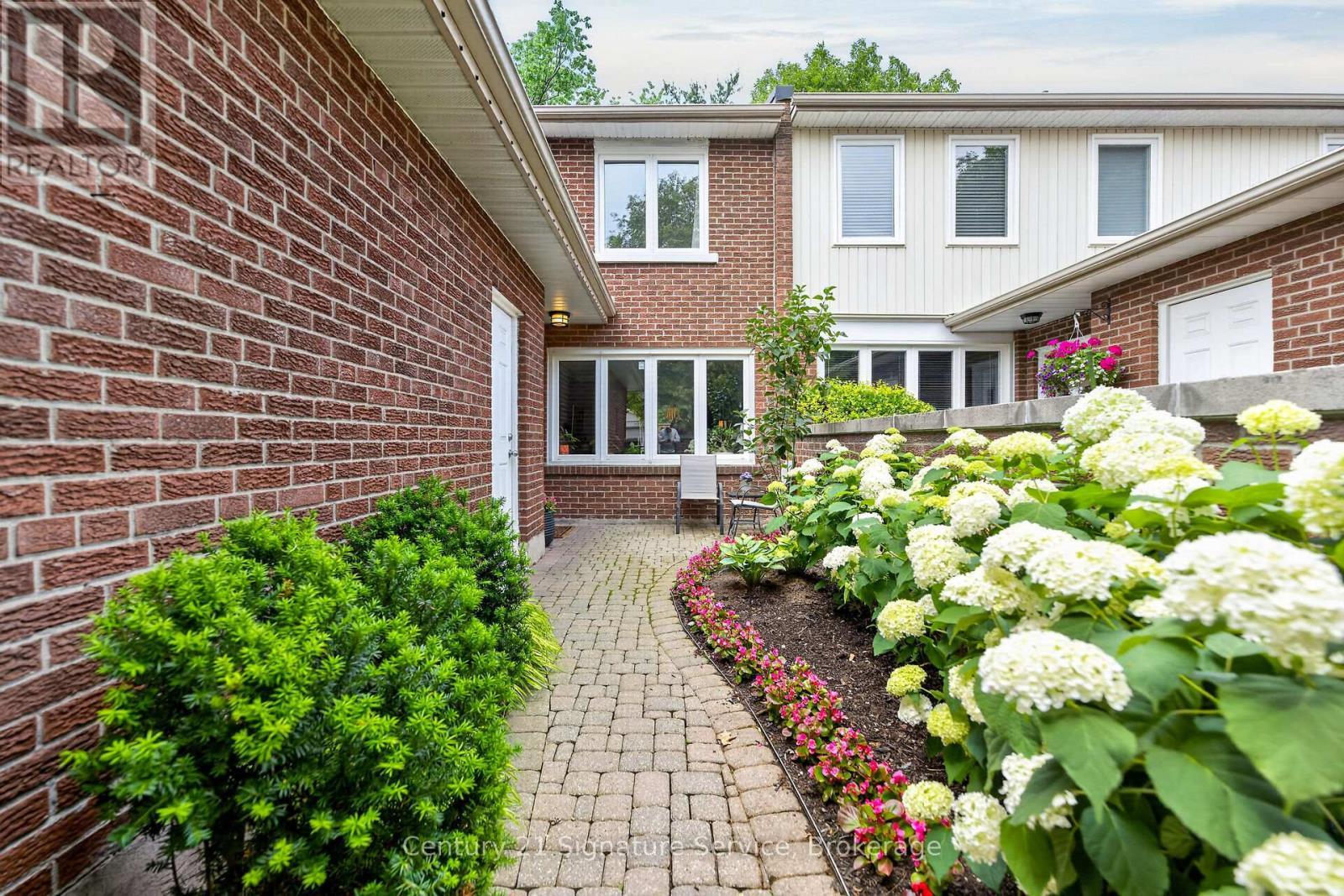 5183 Banting Court, Burlington, ON