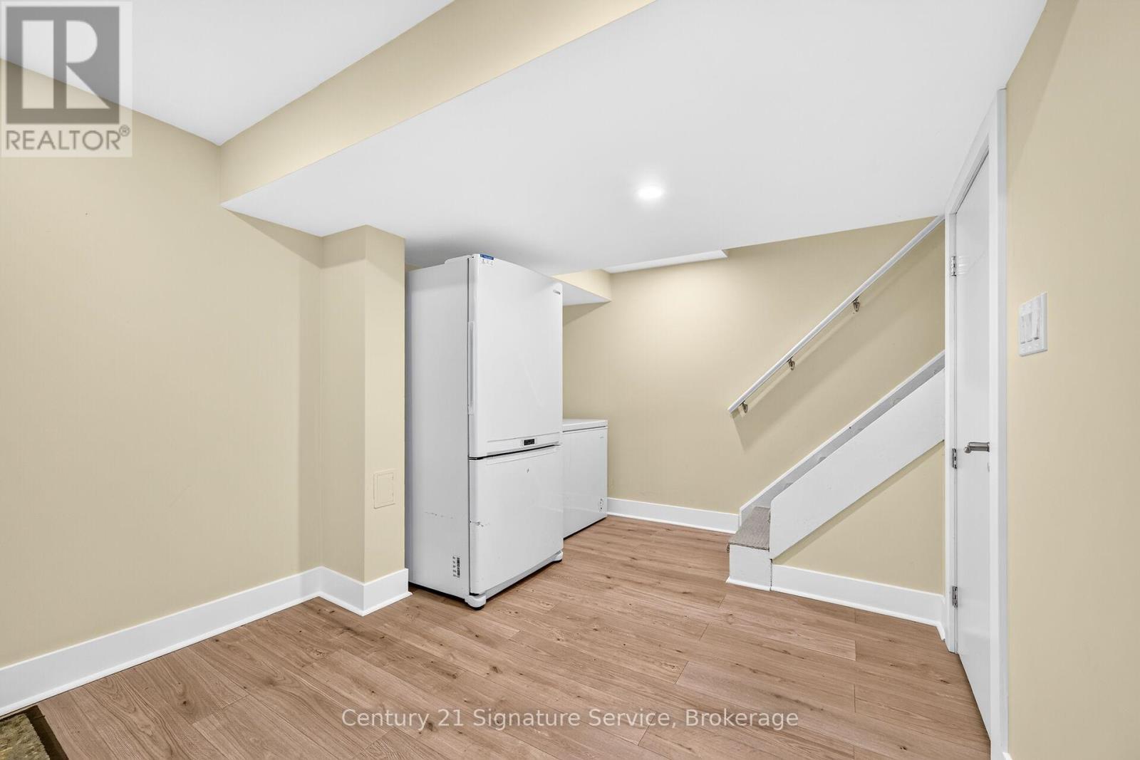 5183 Banting Court, Burlington, ON