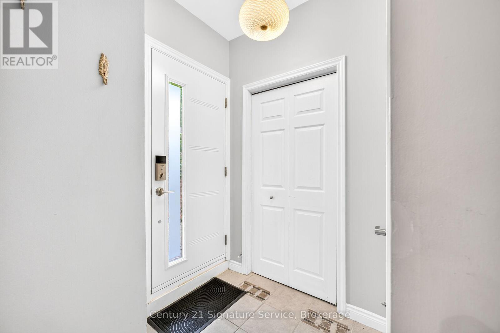 5183 Banting Court, Burlington, ON
