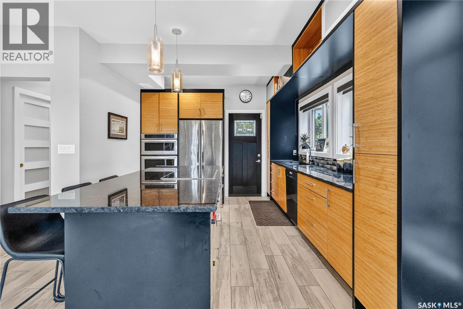 1602 Edward Avenue, Saskatoon, SK - Indoor Photo Showing Kitchen