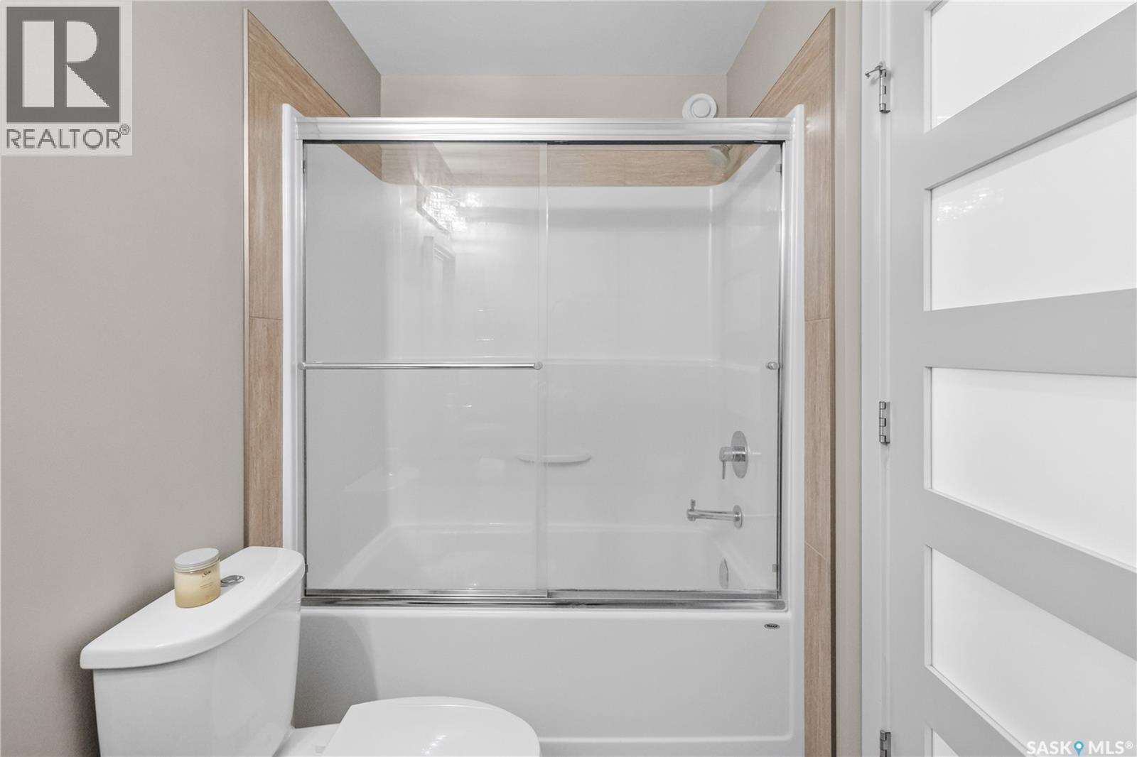 1602 Edward Avenue, Saskatoon, SK - Indoor Photo Showing Bathroom