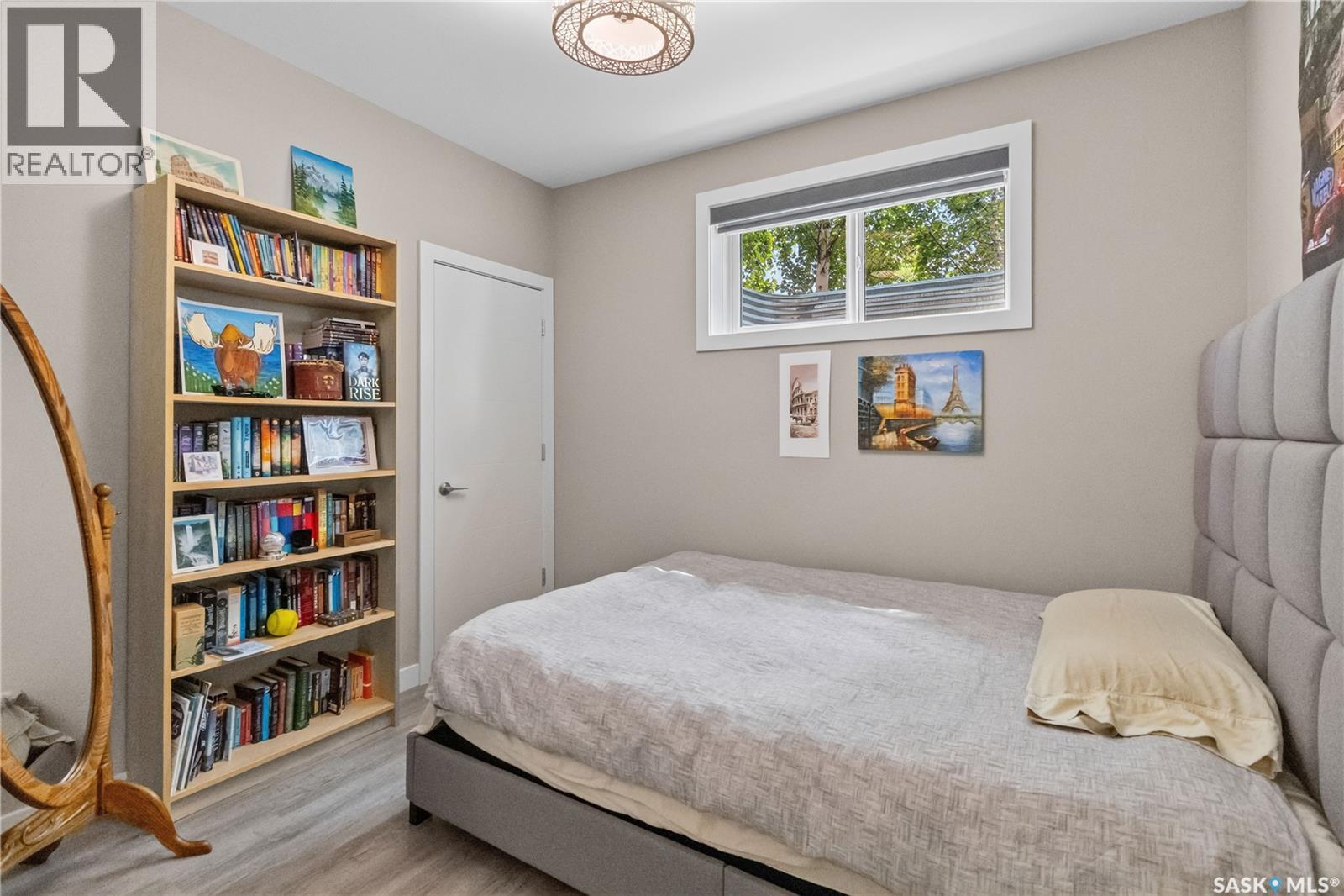 1602 Edward Avenue, Saskatoon, SK - Indoor Photo Showing Bedroom