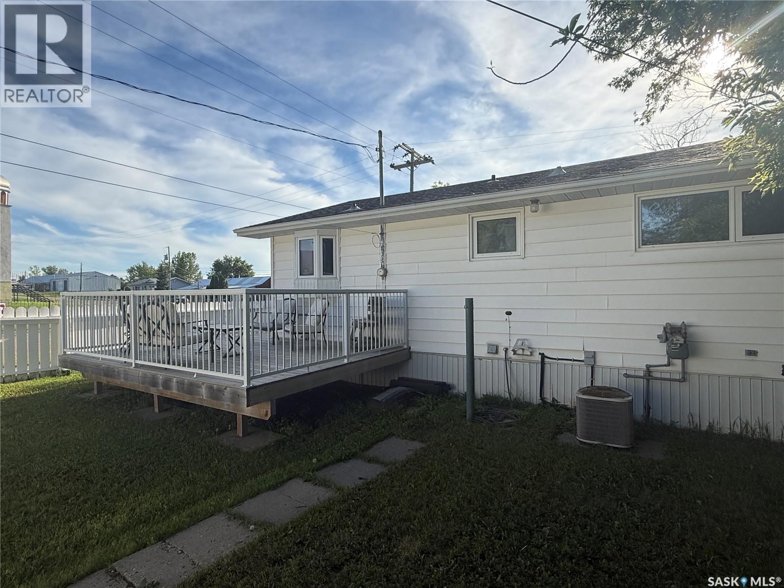 320 Government Road, Weyburn, SK