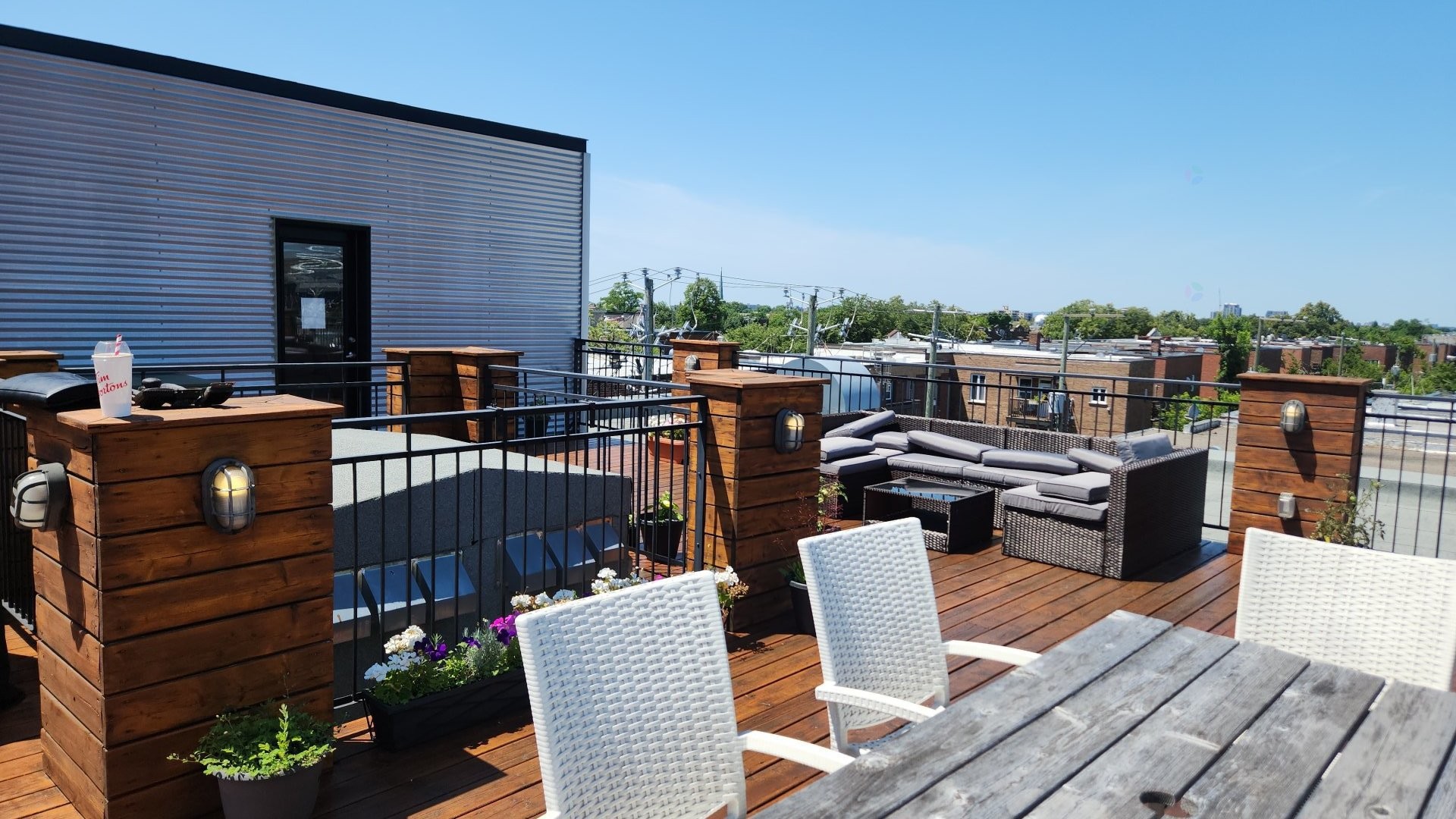 Vue - 203-451 Av. Ogilvy, Montréal (Villeray/Saint-Michel/Parc-Extension), QC - Outdoor With Deck Patio Veranda With Exterior