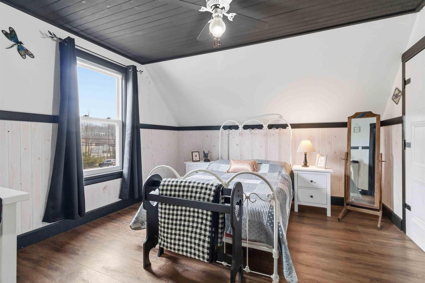 937 King Street, Bridgewater, NS
