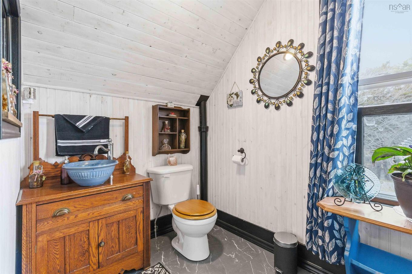 937 King Street, Bridgewater, NS