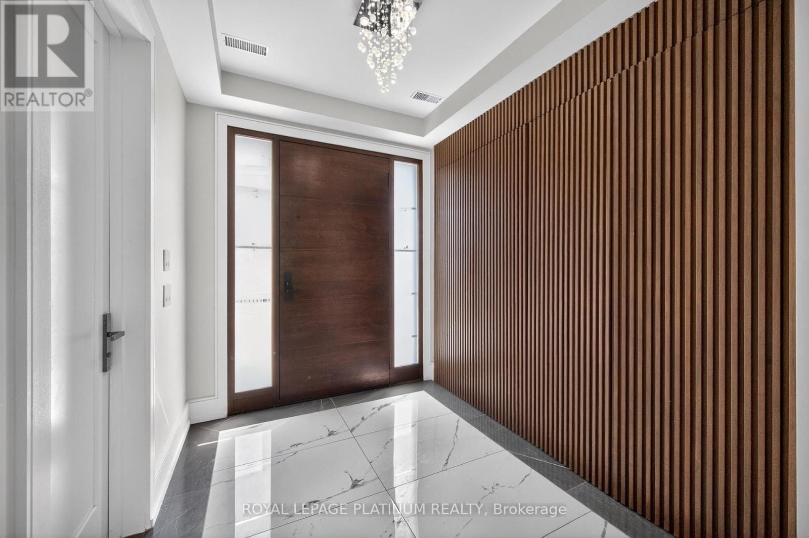 7 Arch Road, Mississauga, ON