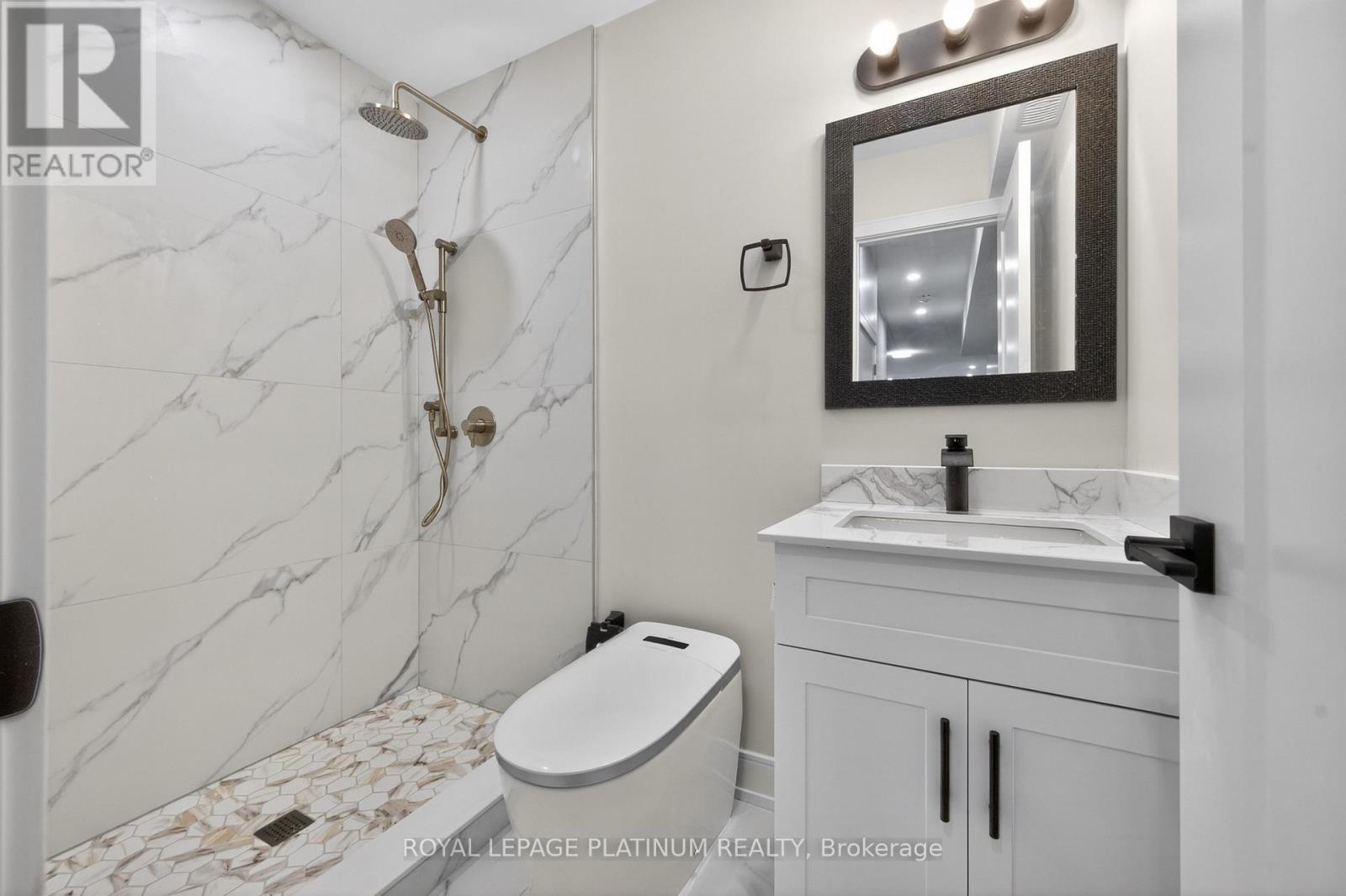 7 Arch Road, Mississauga, ON