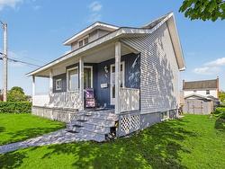109 Upper Mclean Street Glace Bay, NS B1A 2L1